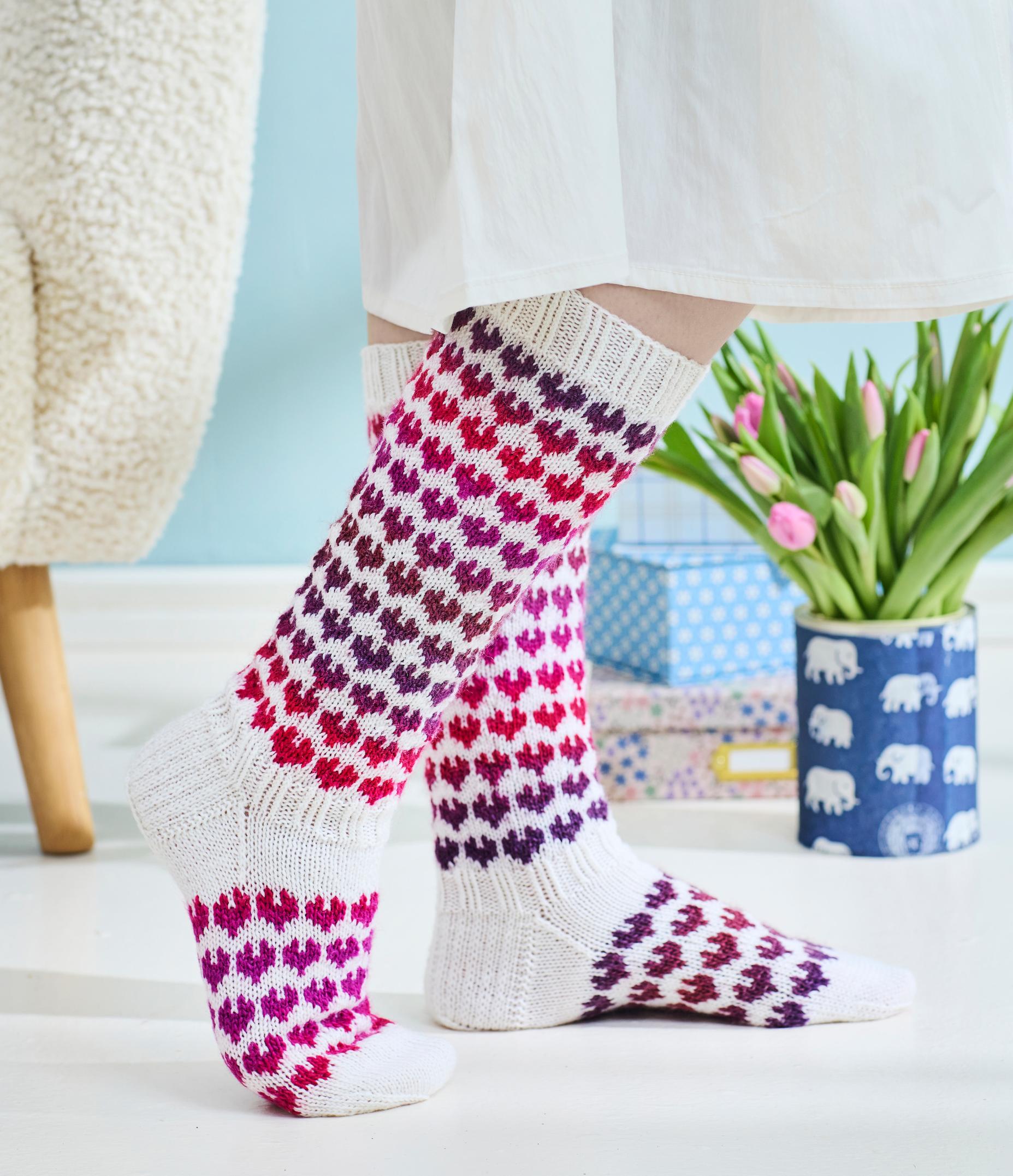 Heart socks in shifting shades—the perfect gift for someone special