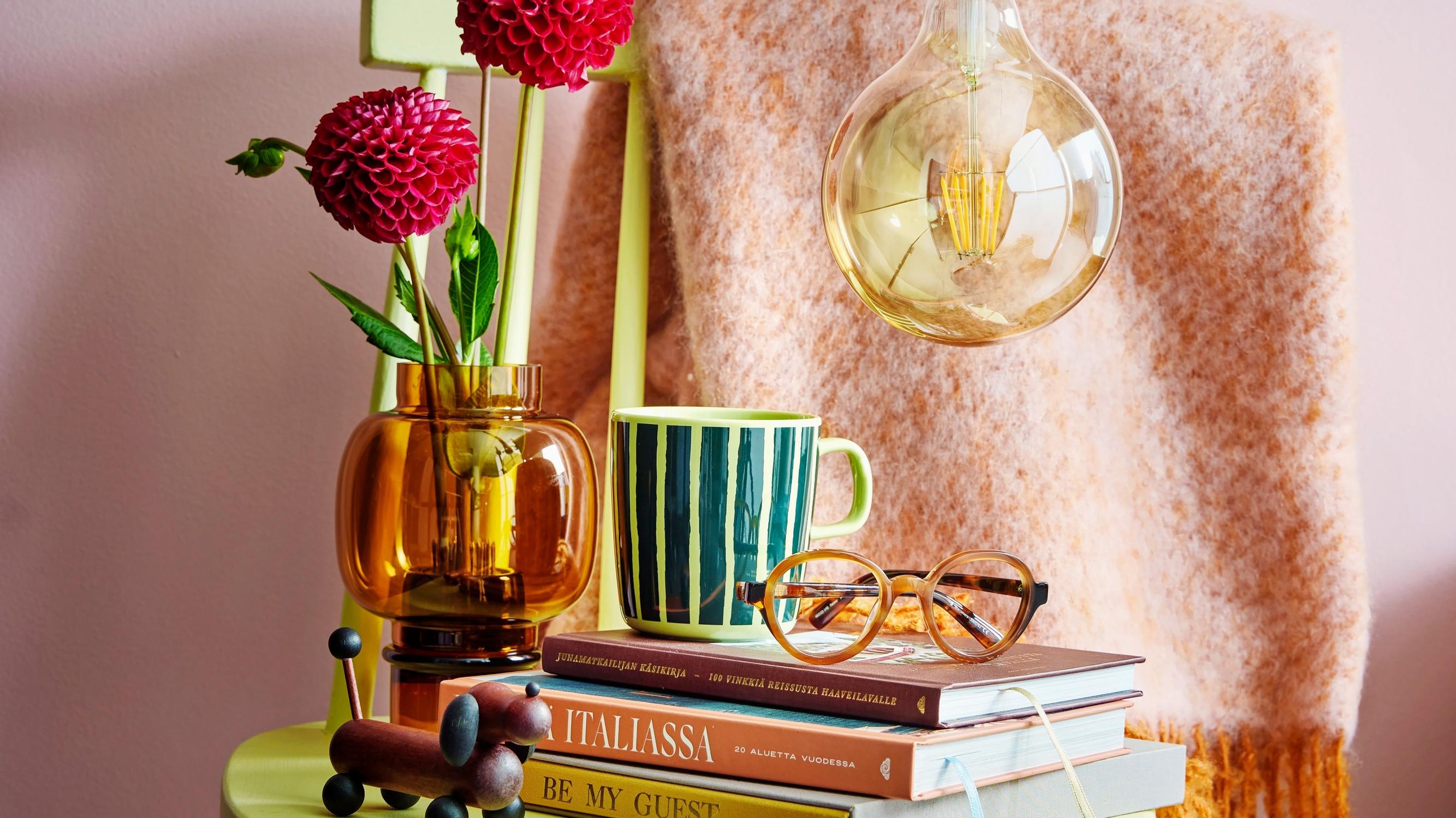 Pine, stripes, and a decor comeback: 5 fall trends an interior design journalist loves this fall