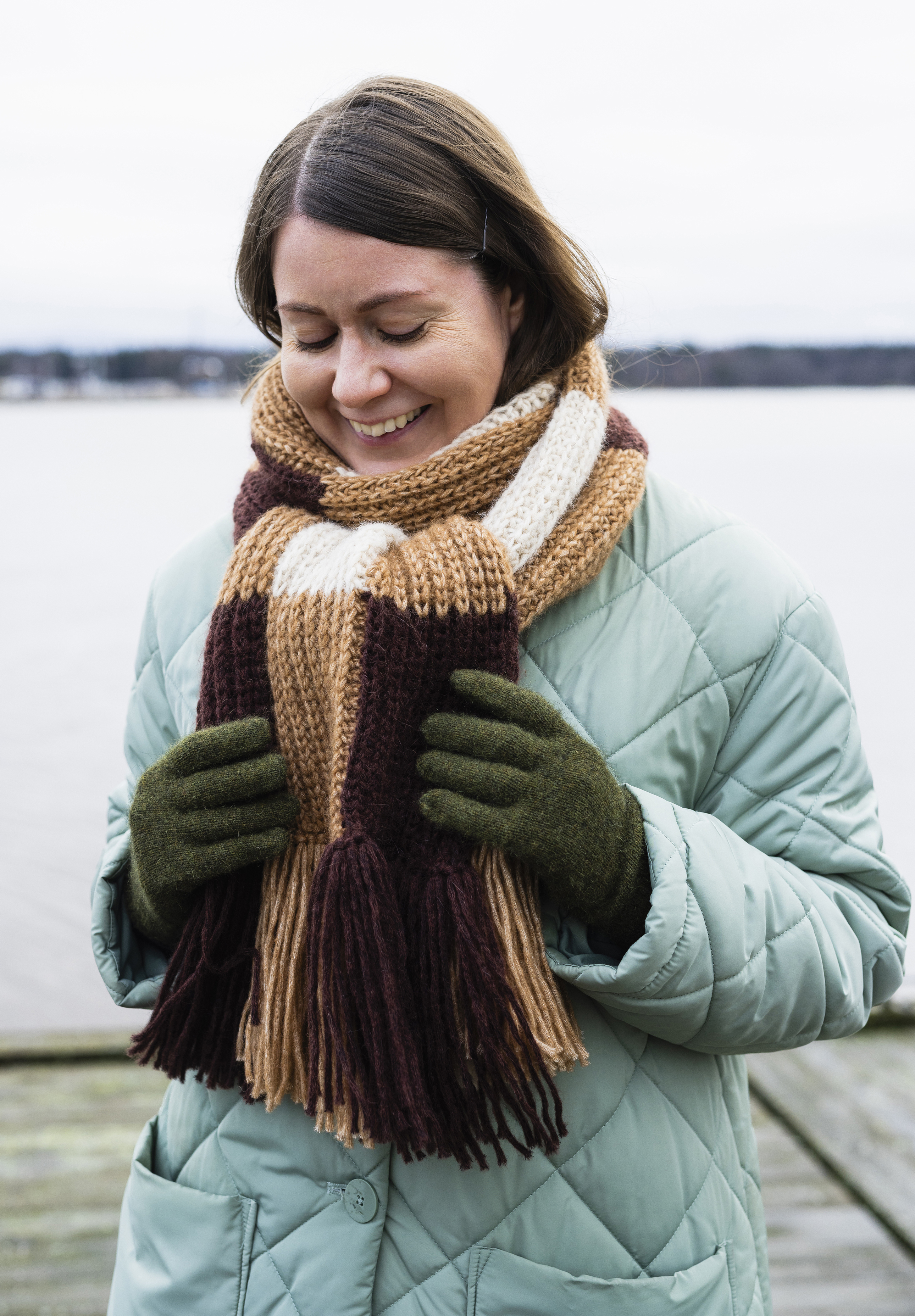 Checkered scarf: try our free pattern for knitting a scarf