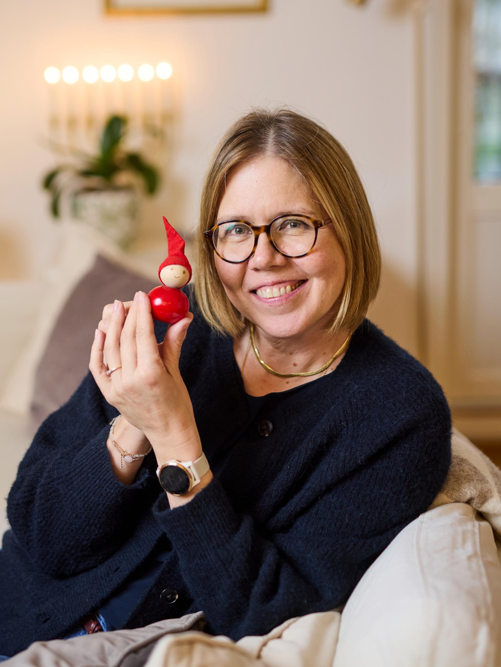 Over 50 Aarikka wooden elves set Johanna’s Christmas mood: “I can spot a real Aarikka elf in an instant”