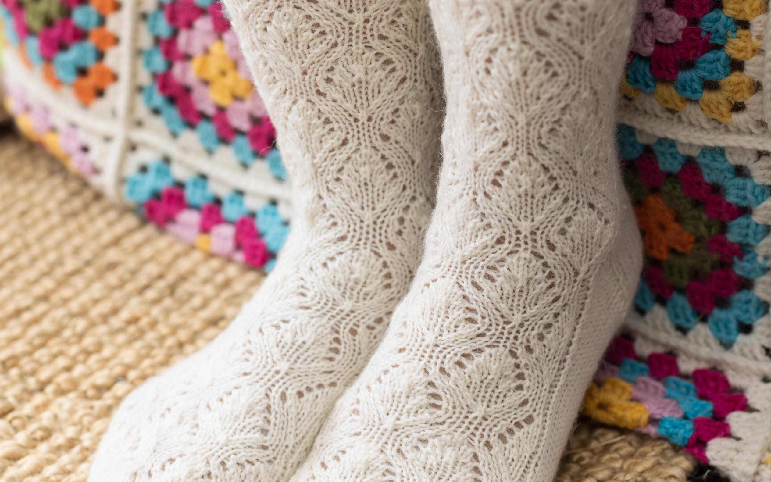 Have you tried blocking knitting projects yet? Reset your wool’s memory and get an even gauge