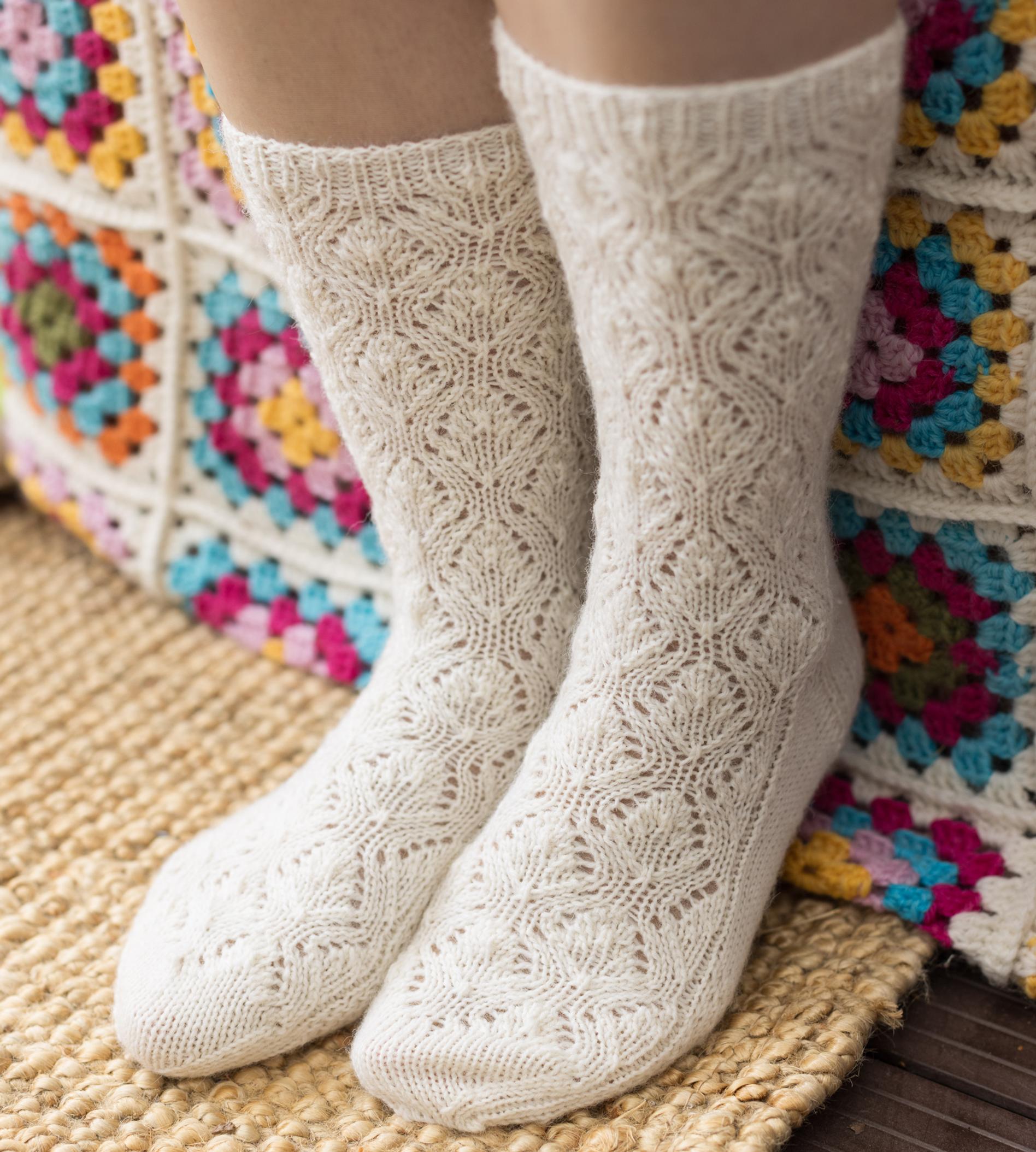 Have you tried blocking knitting projects yet? Reset your wool’s memory and get an even gauge