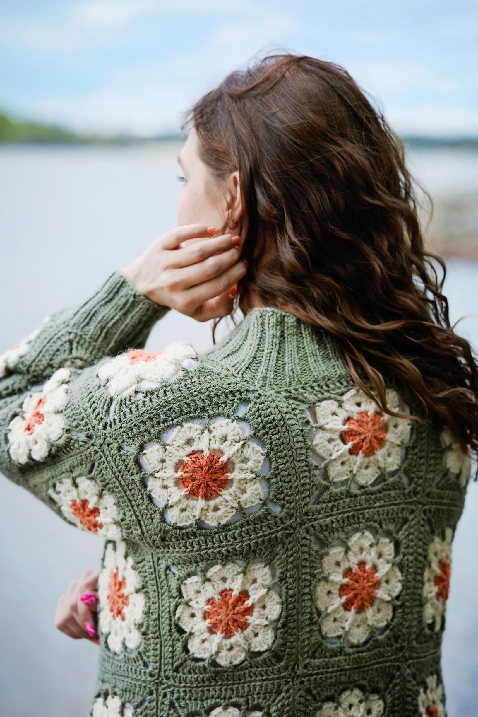 Cardigan crocheted from motifs