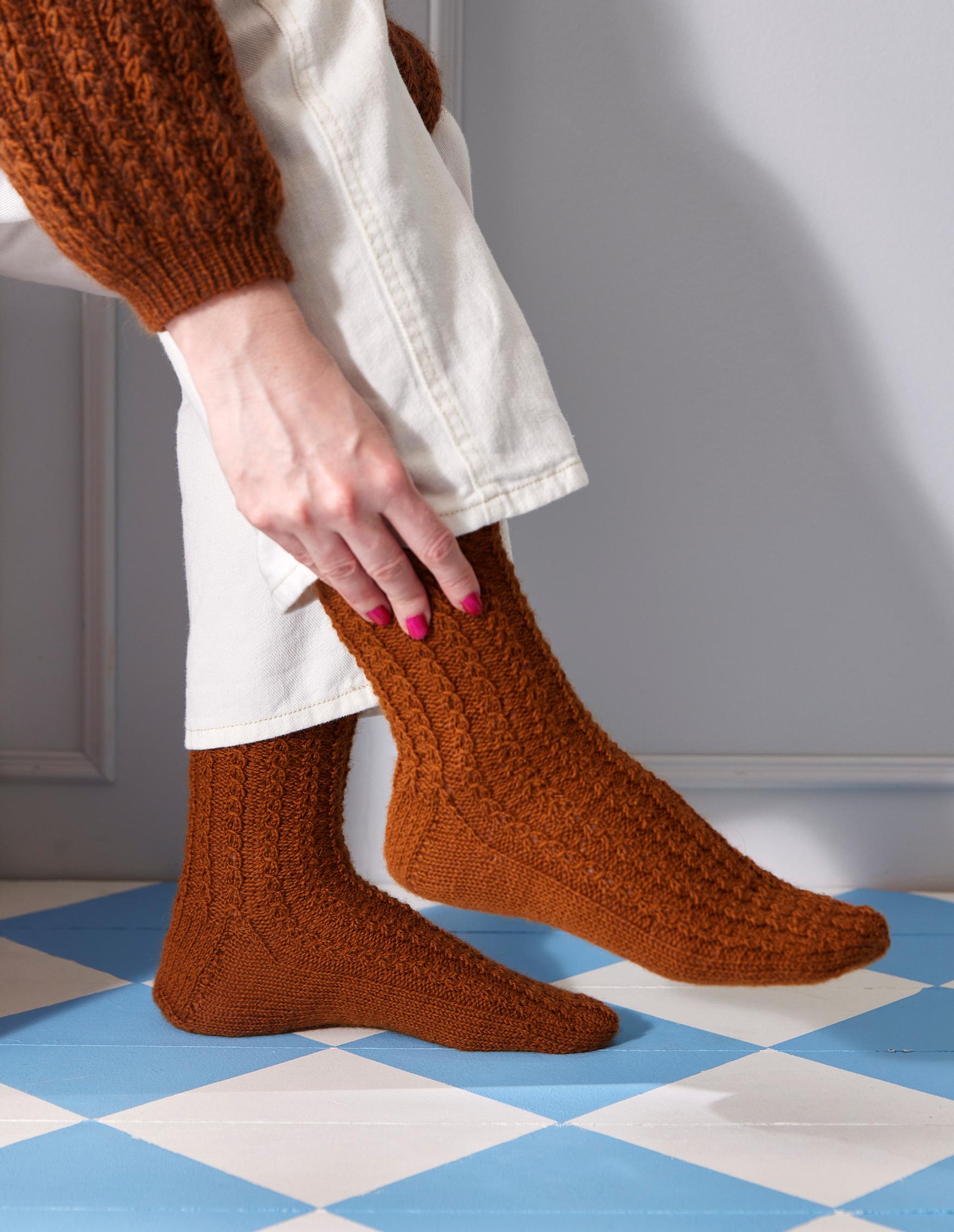 Mock cable socks