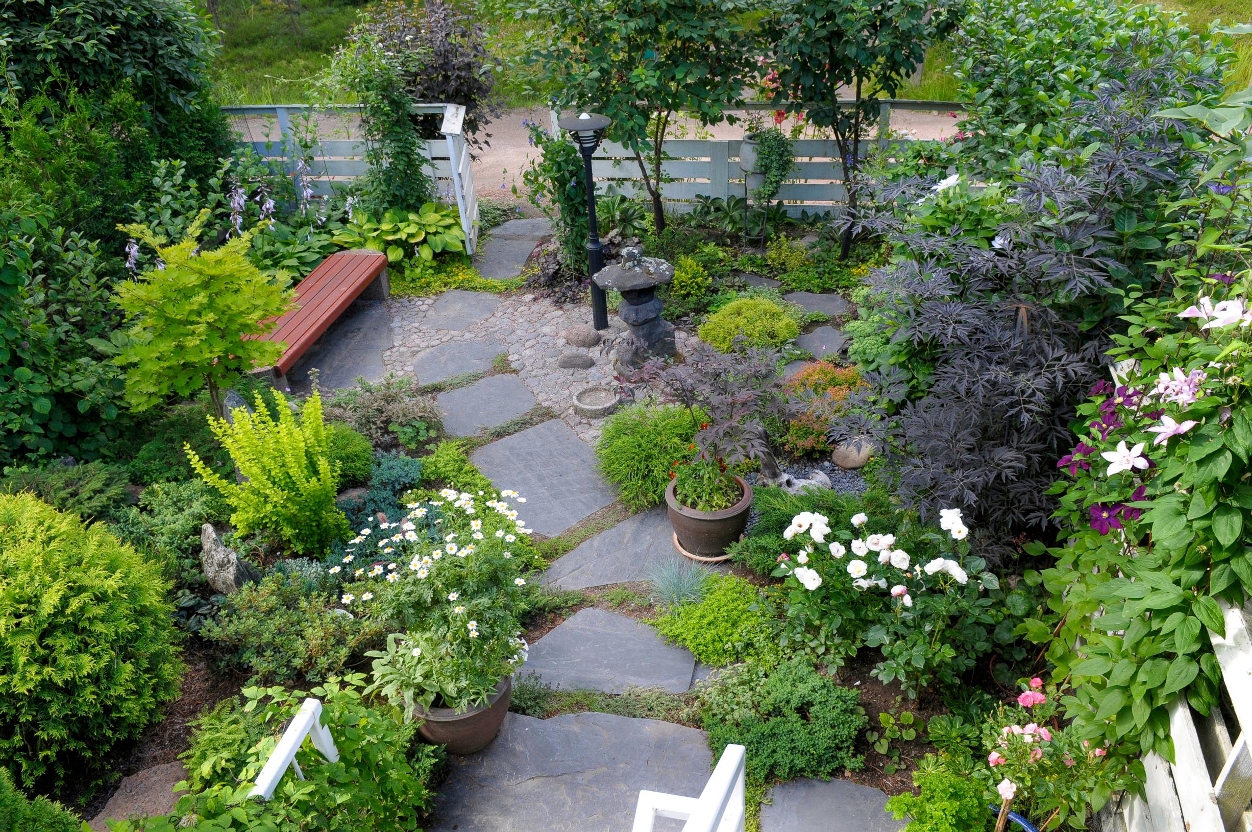 Inspiring garden paving ideas