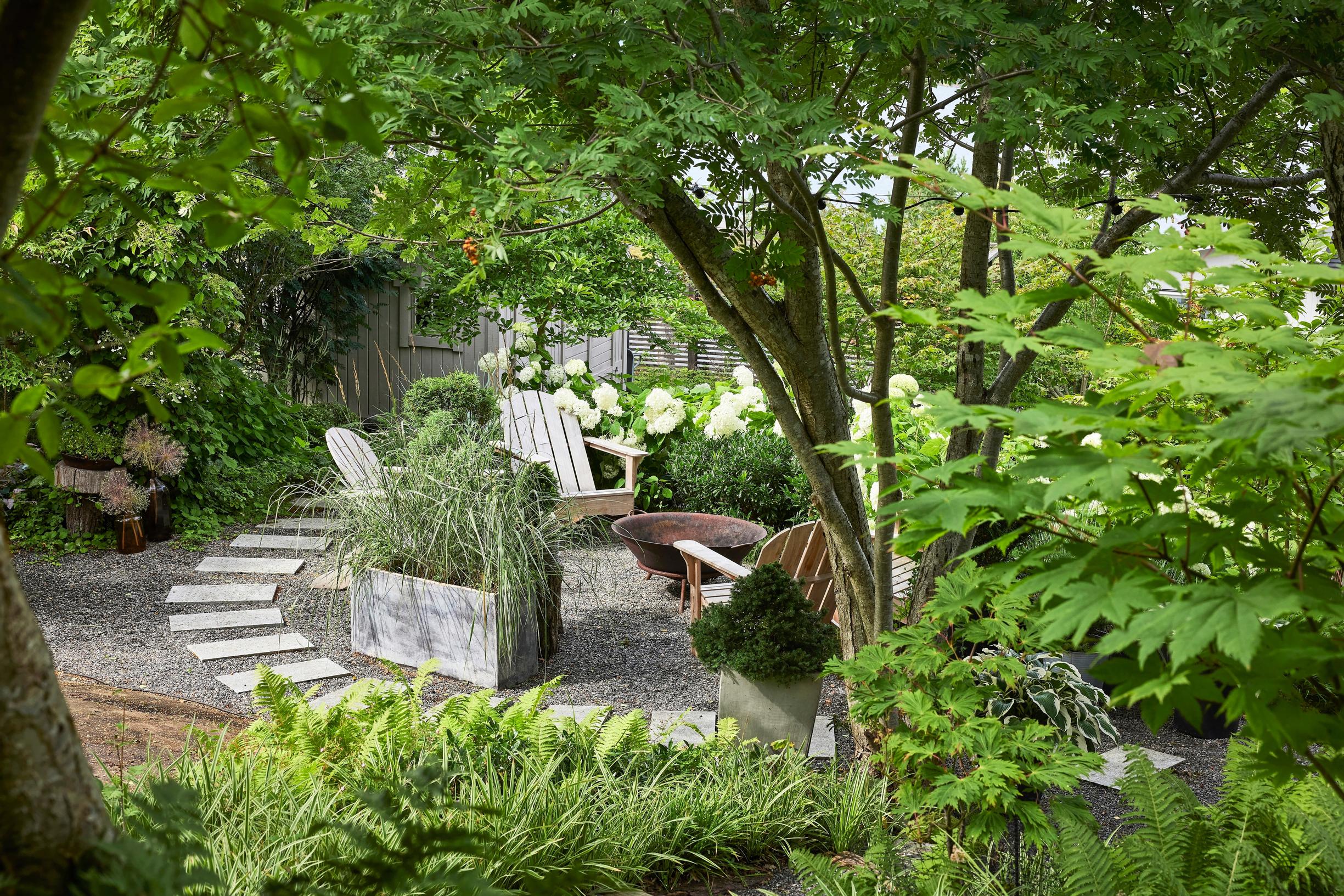 Moosegarden: a fire pit in the garden