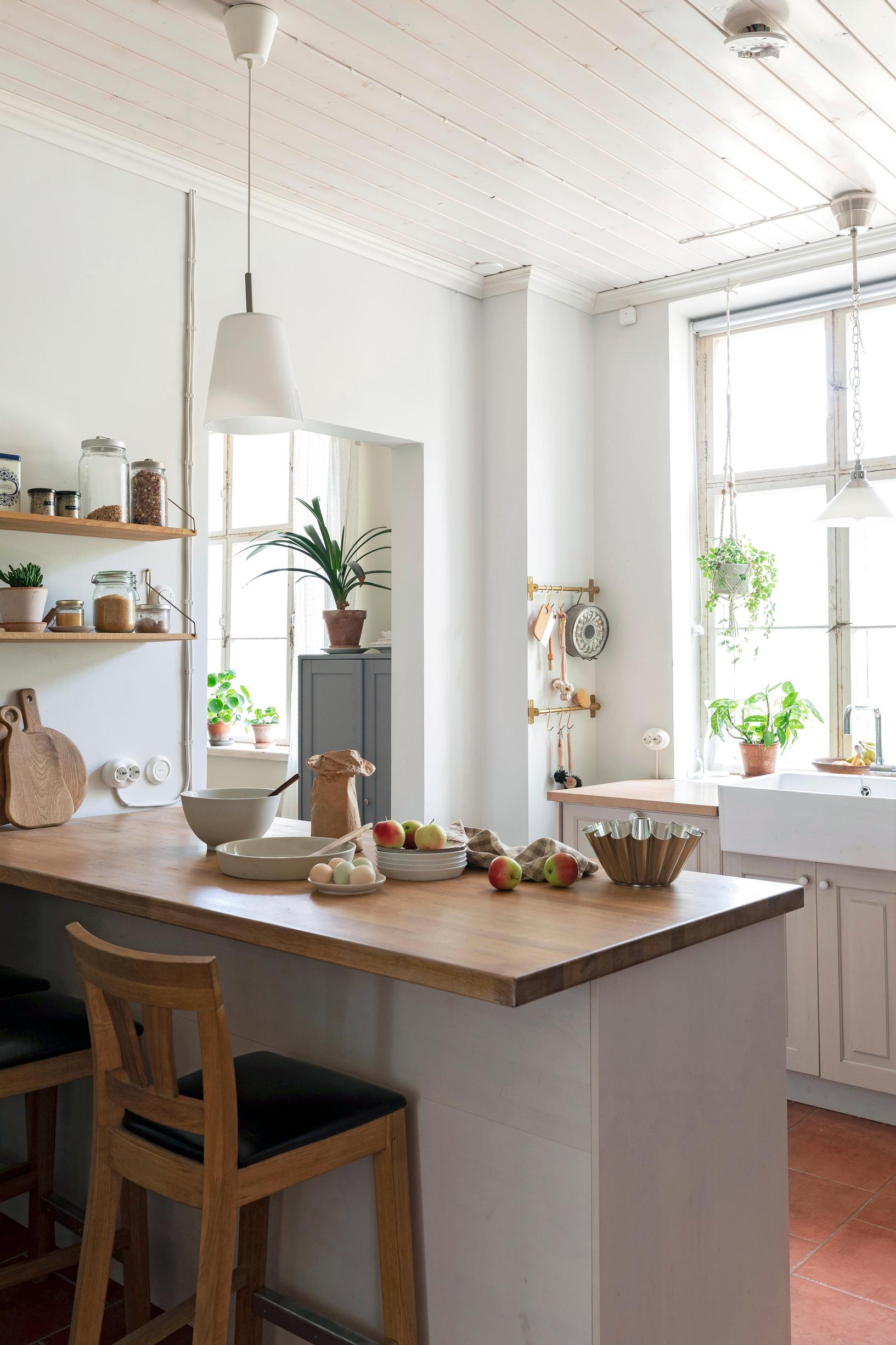 The kitchen island