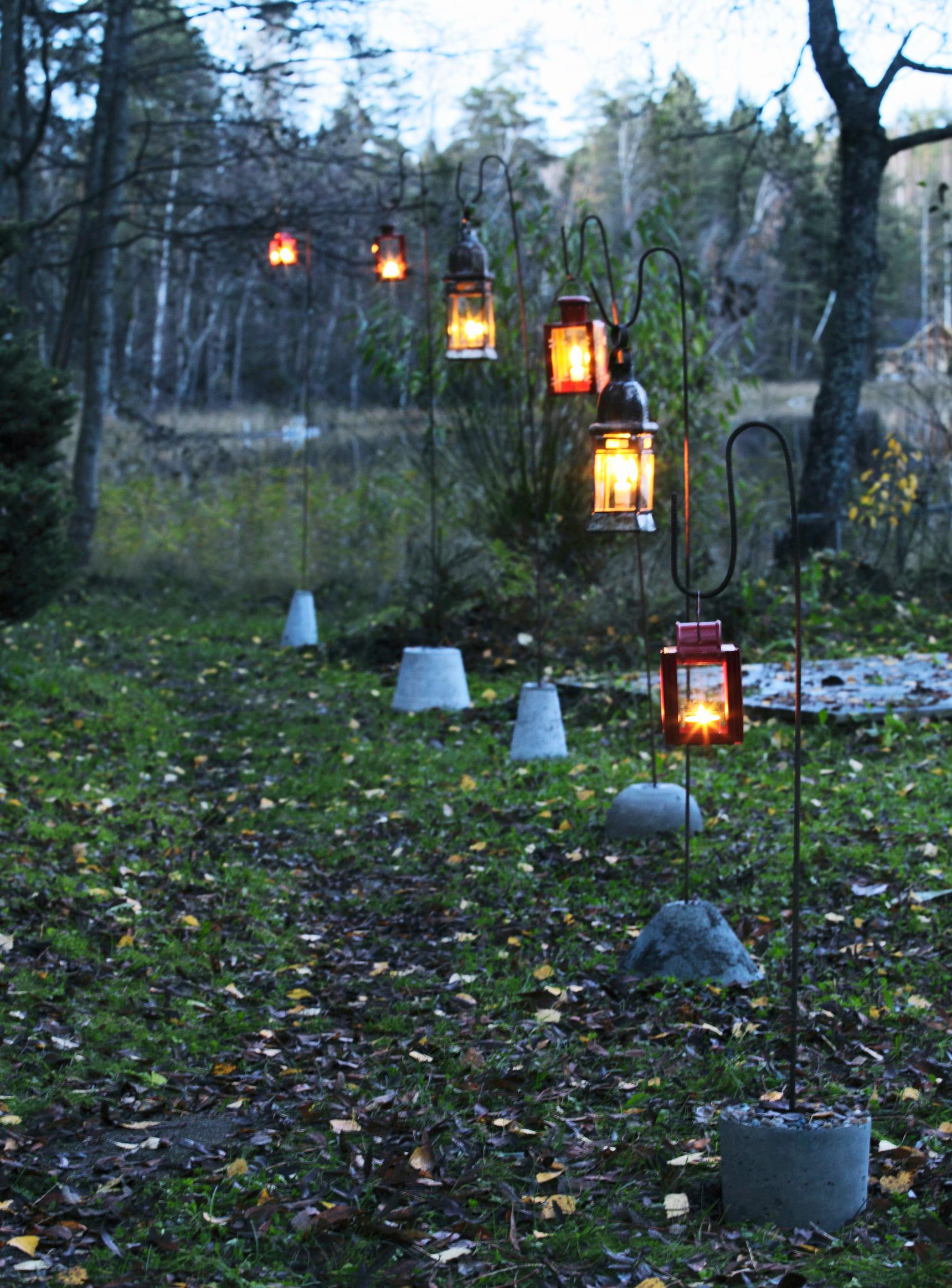 Lantern stand with a concrete base