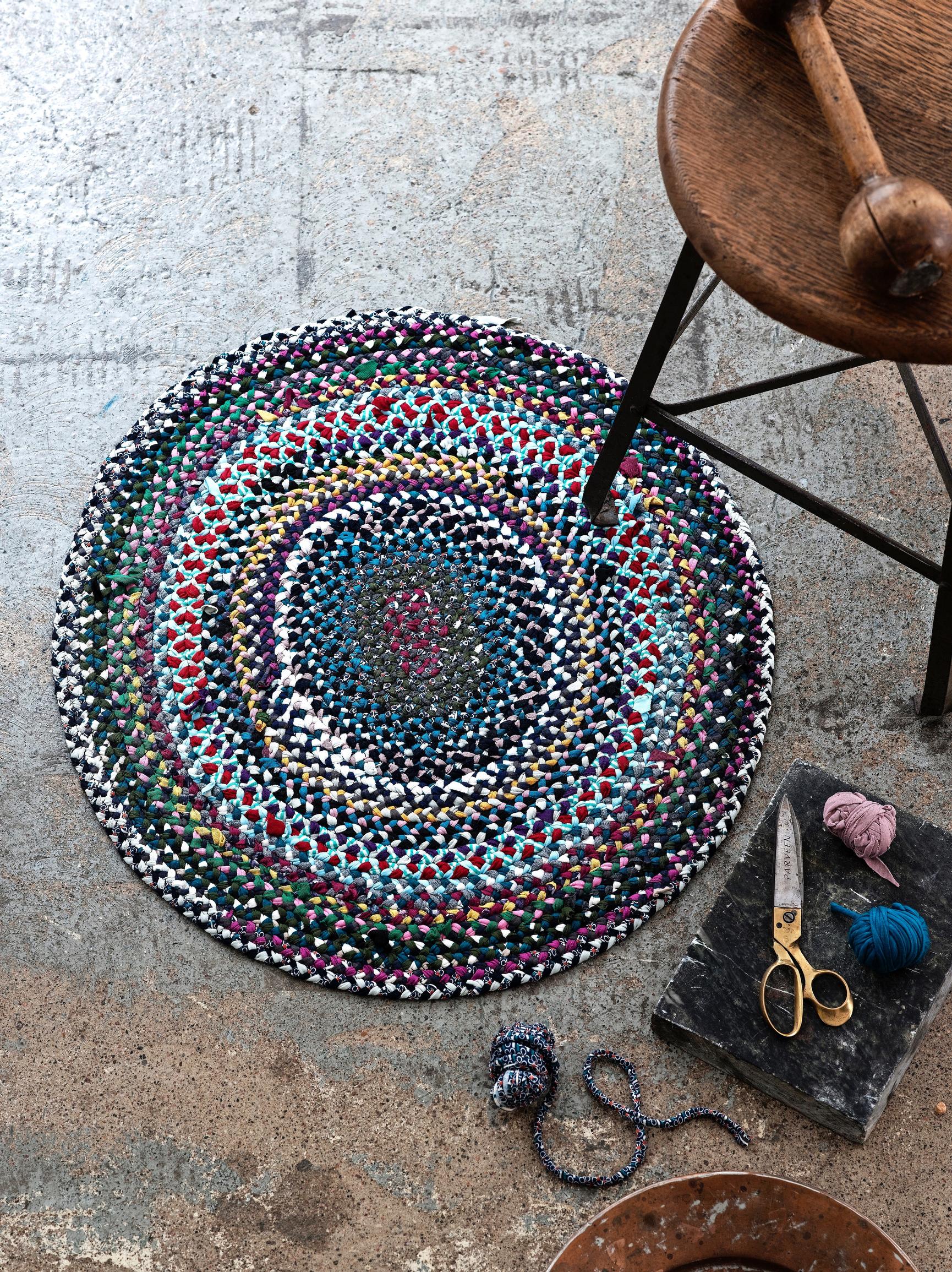 Braided upcycled rug: Easy, affordable, and beautiful