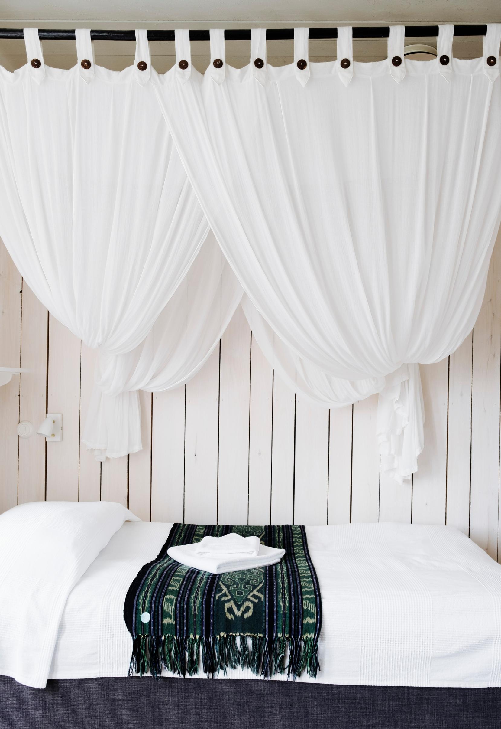 Villa Mandala’s white bedroom