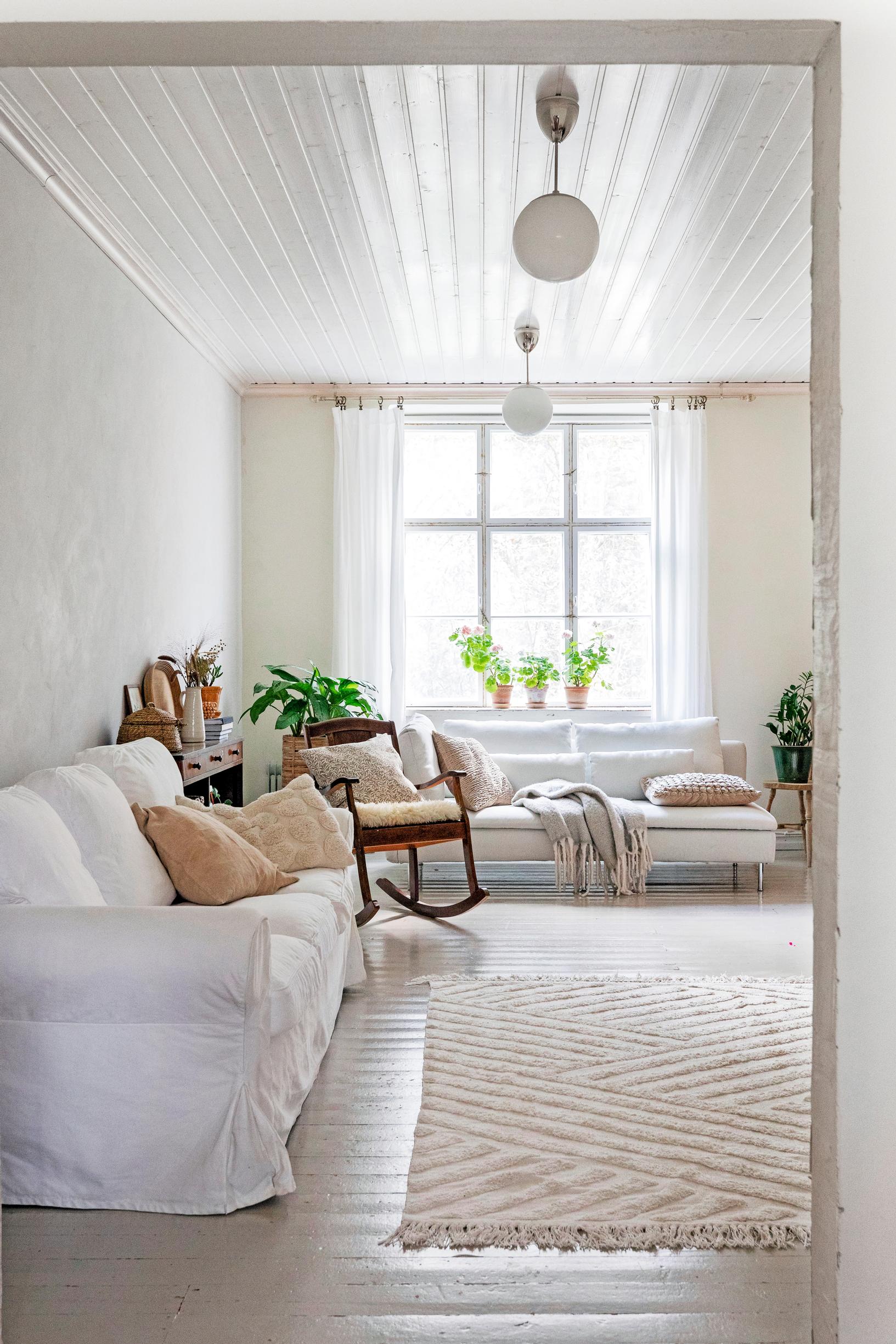 A light and bright living room