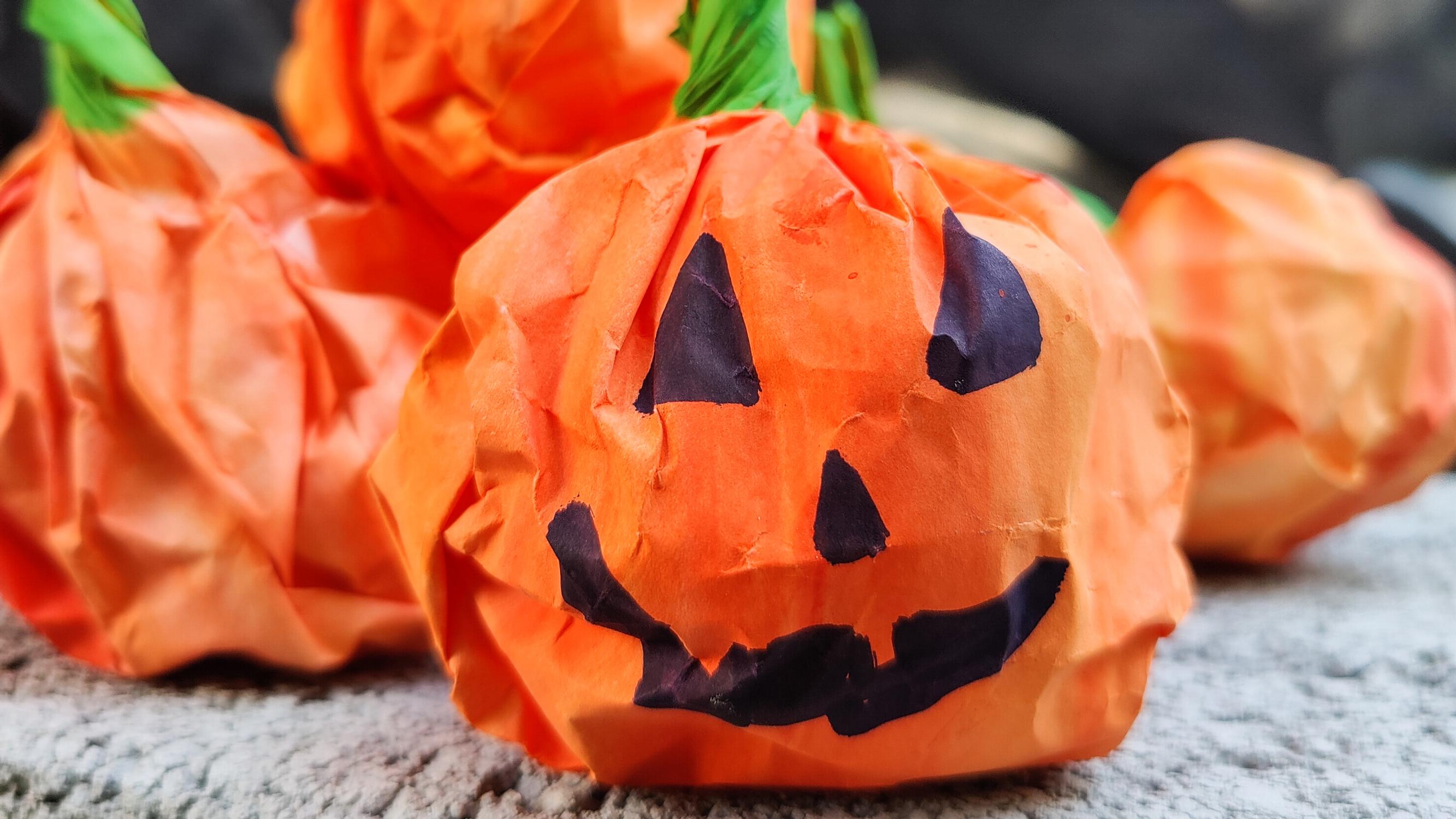 So easy: create paper pumpkins with supplies you already have!