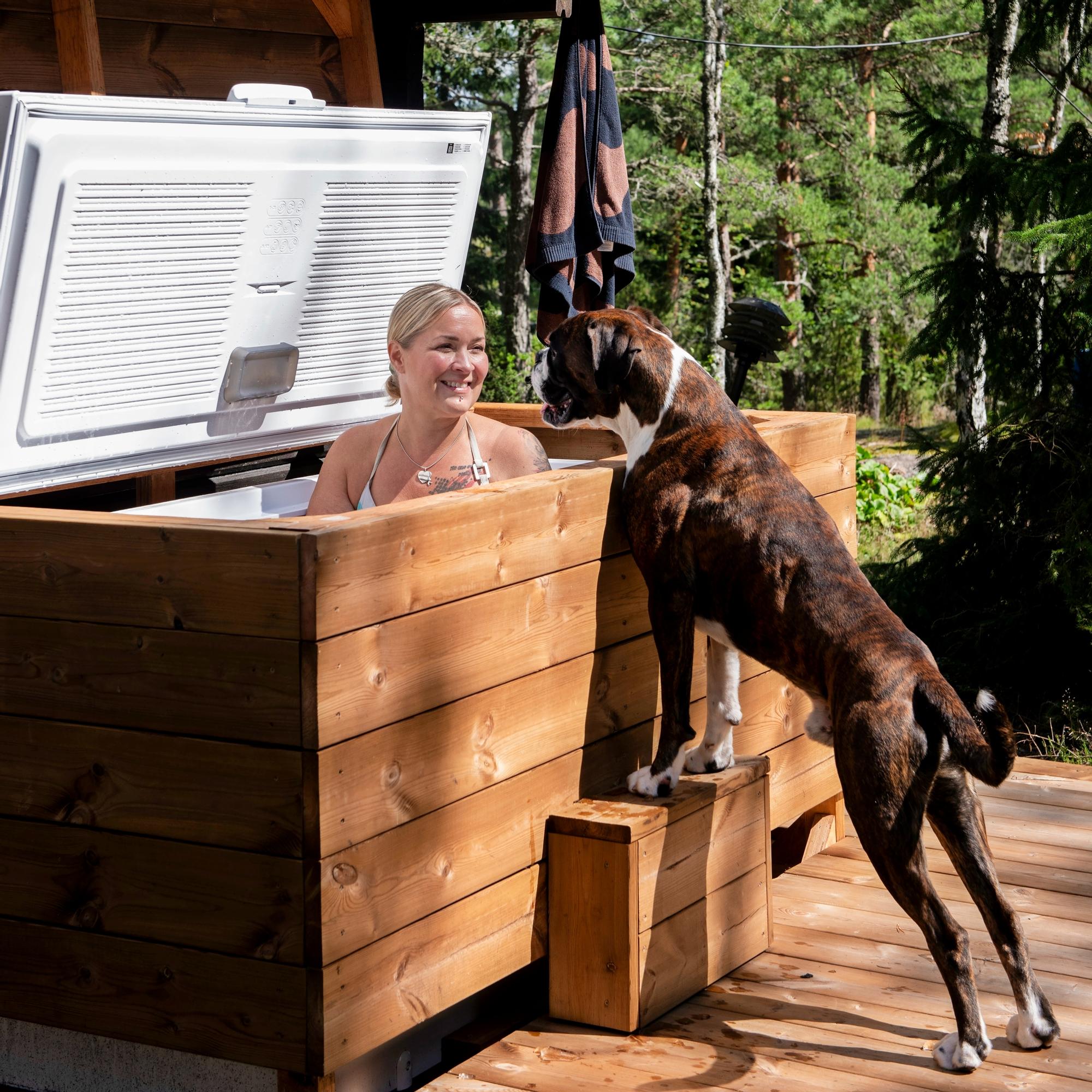 Morning dip in a chest freezer—here’s how Annakaisa created a DIY ice bath for her summer cottage