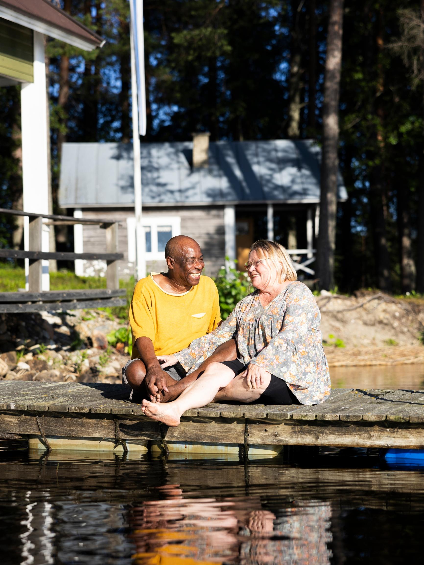 Brazilian Edson fell in love with Finnish Helena—and her lakeside sauna