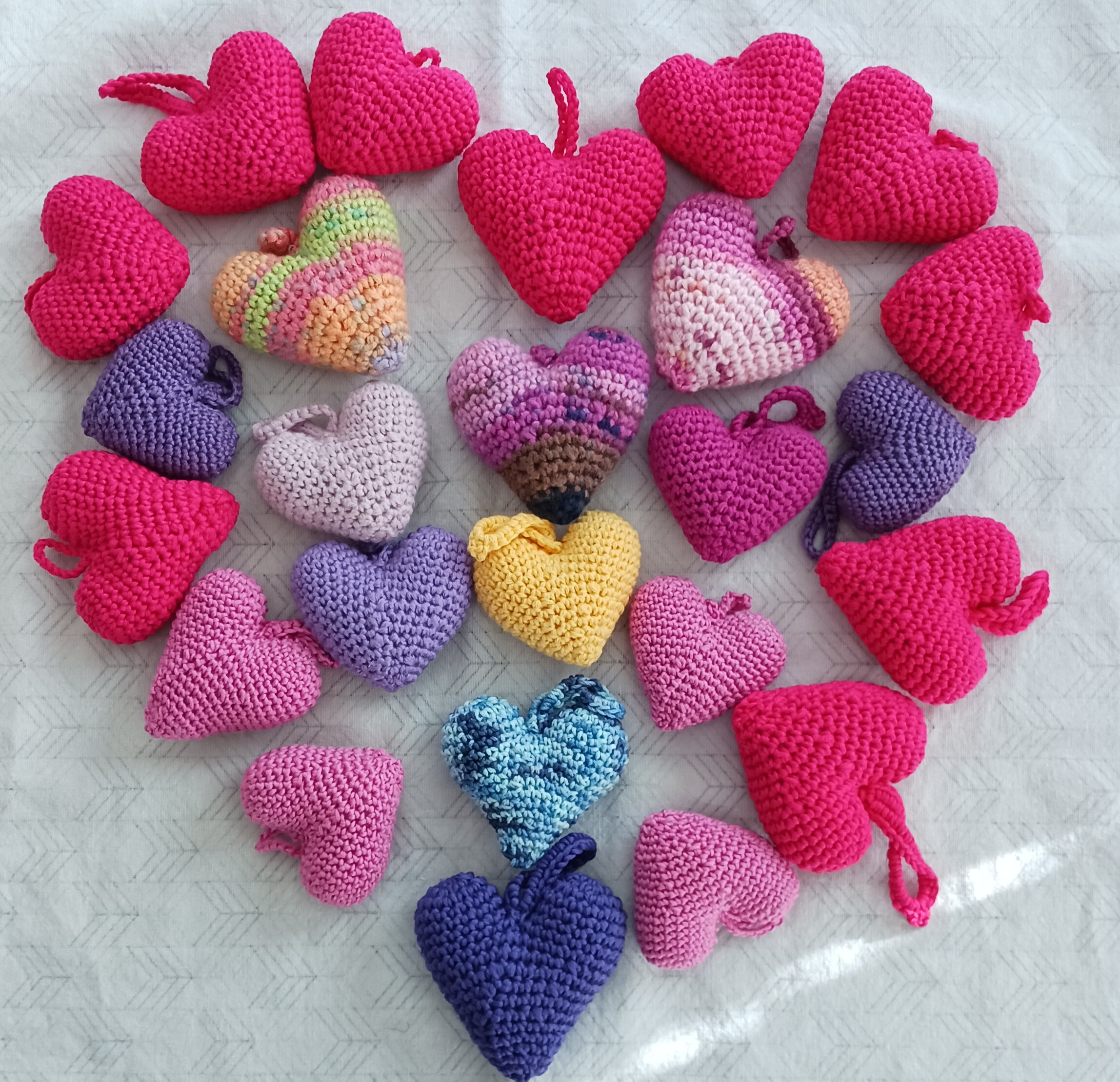 Pirjo's knitted pocket pals | Kotona Living