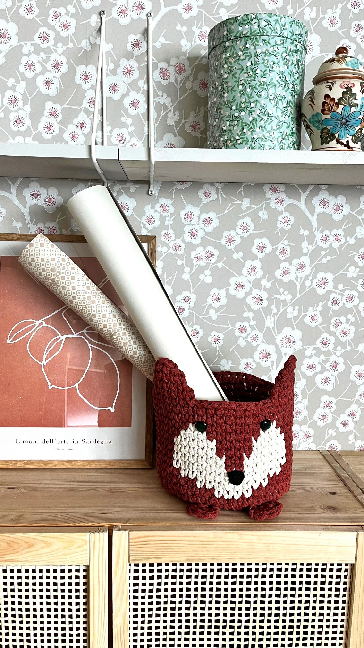 Finished fox basket in use.