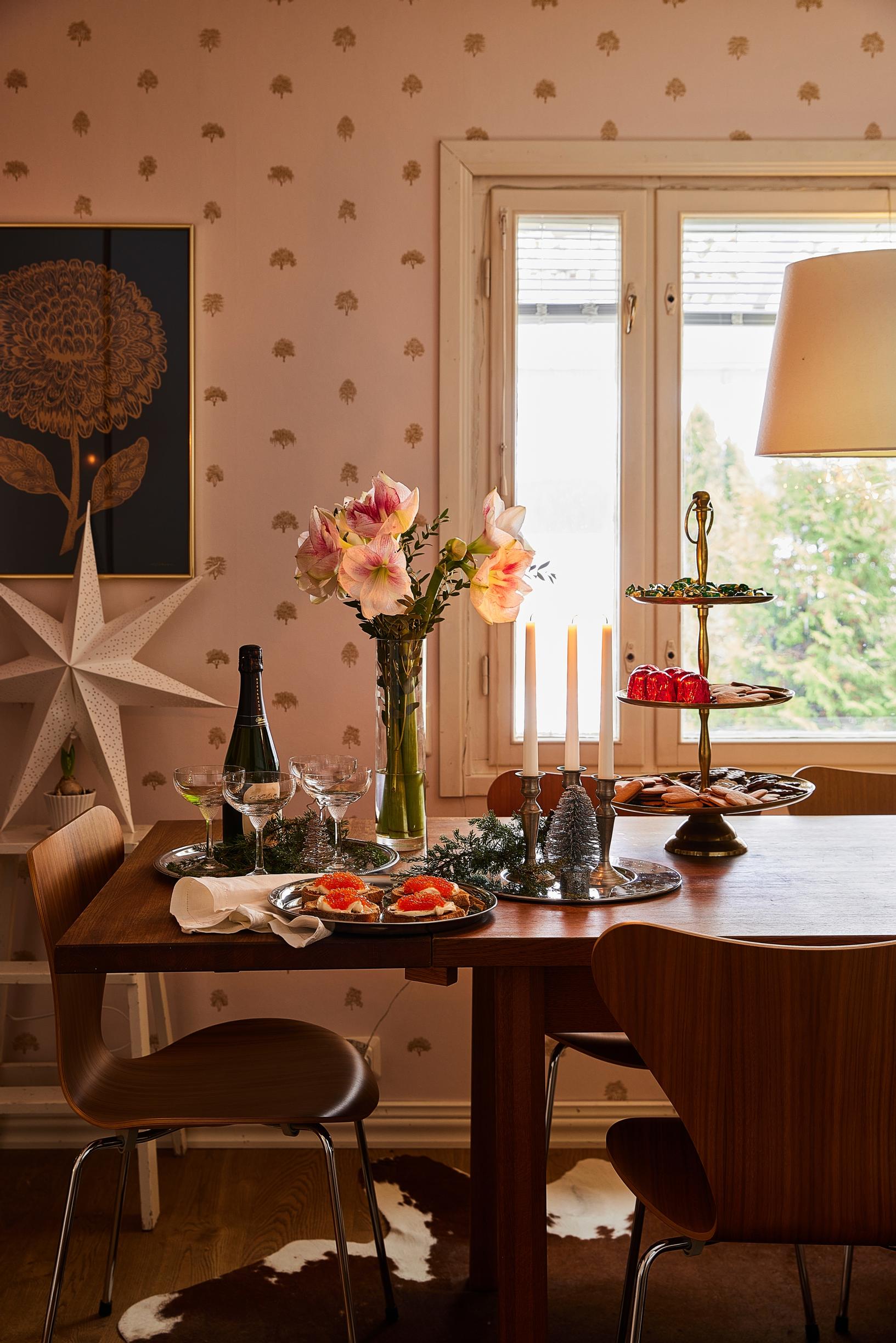 Christmas table that's been set