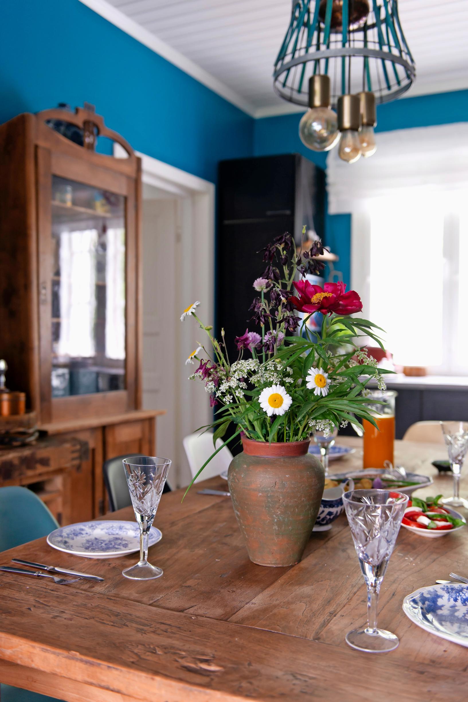 flower bouquet on the dining table