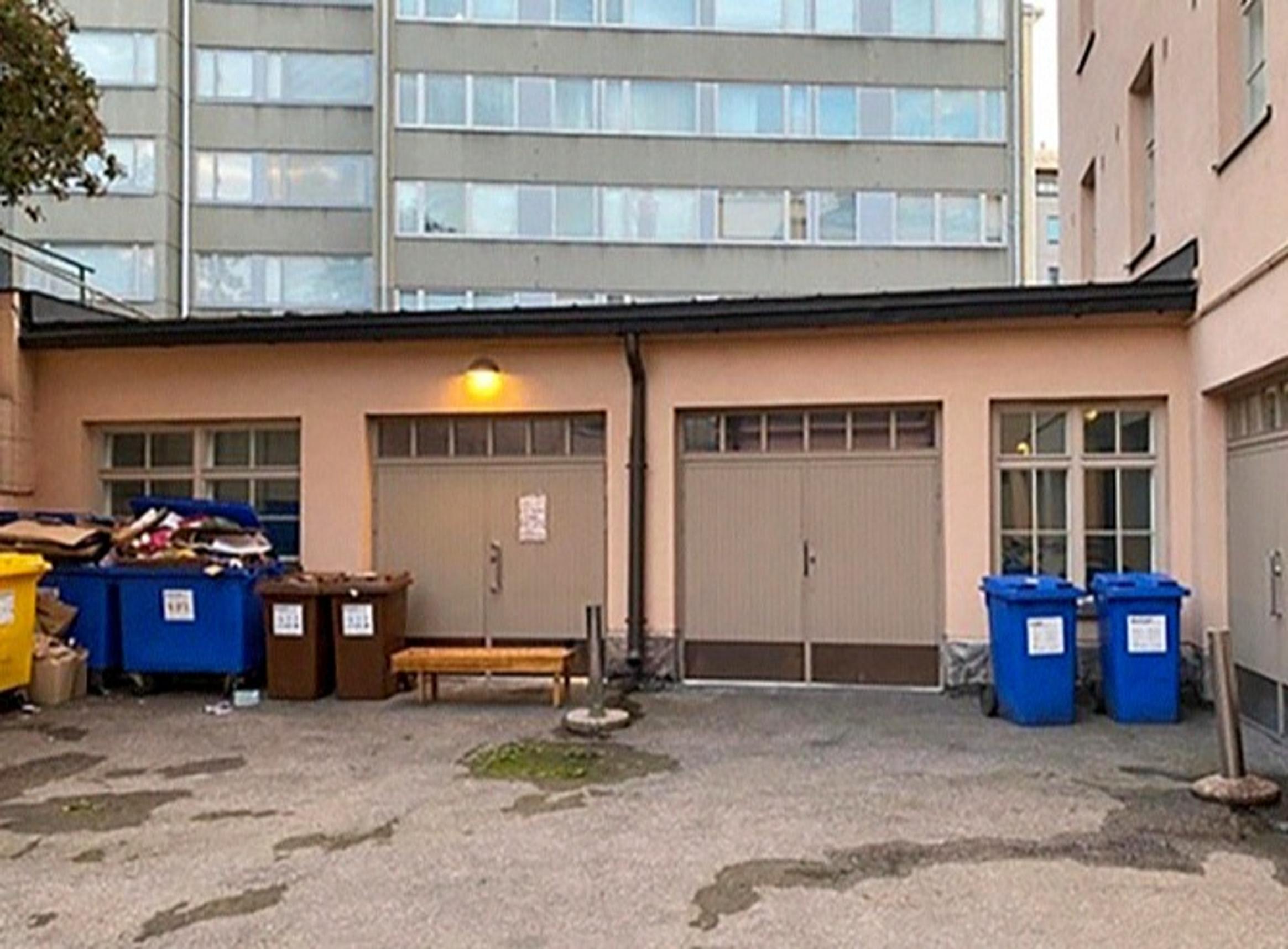 The garage exterior before the renovation.