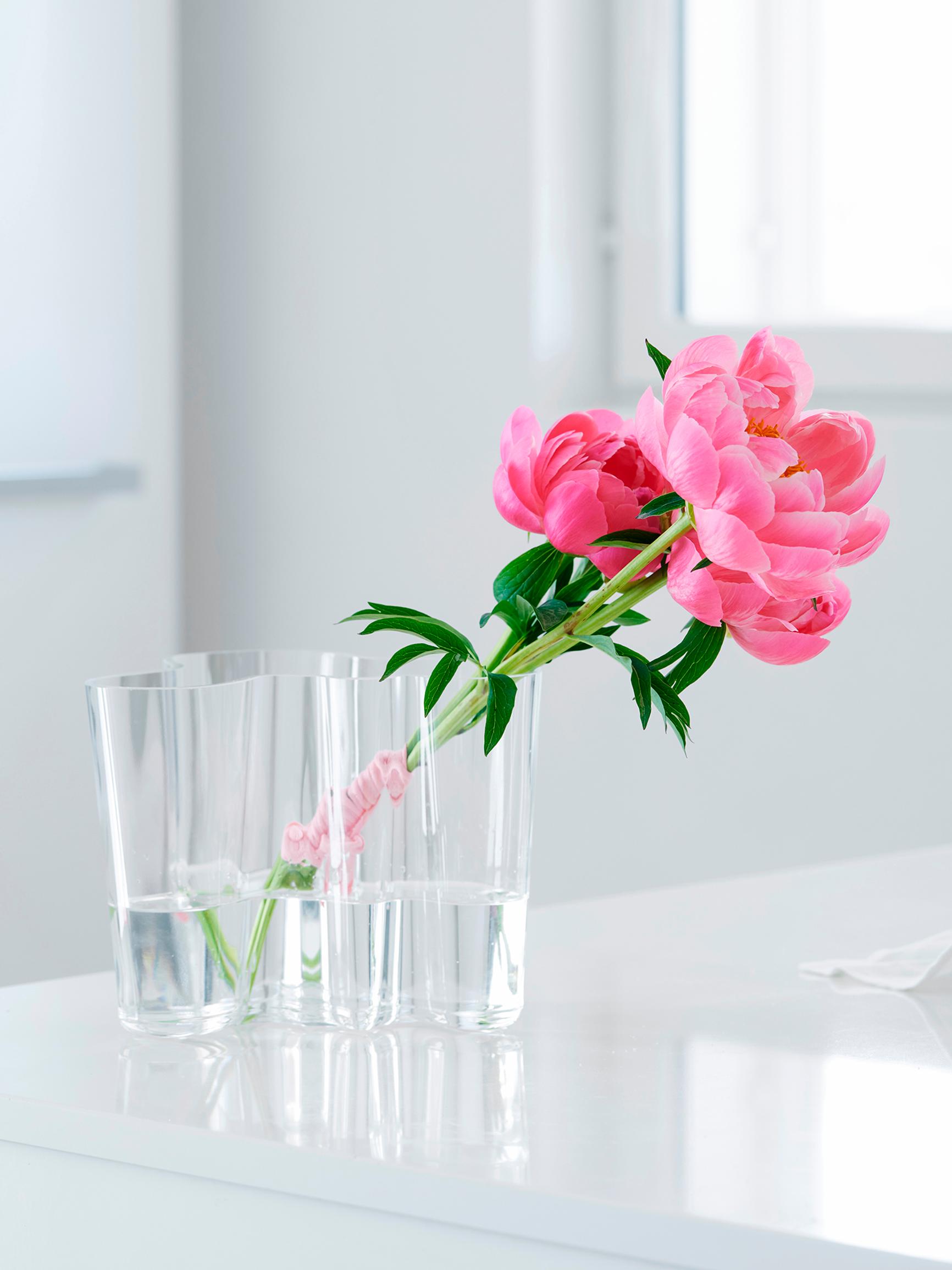 Peony flower arrangement in an Aalto vase.