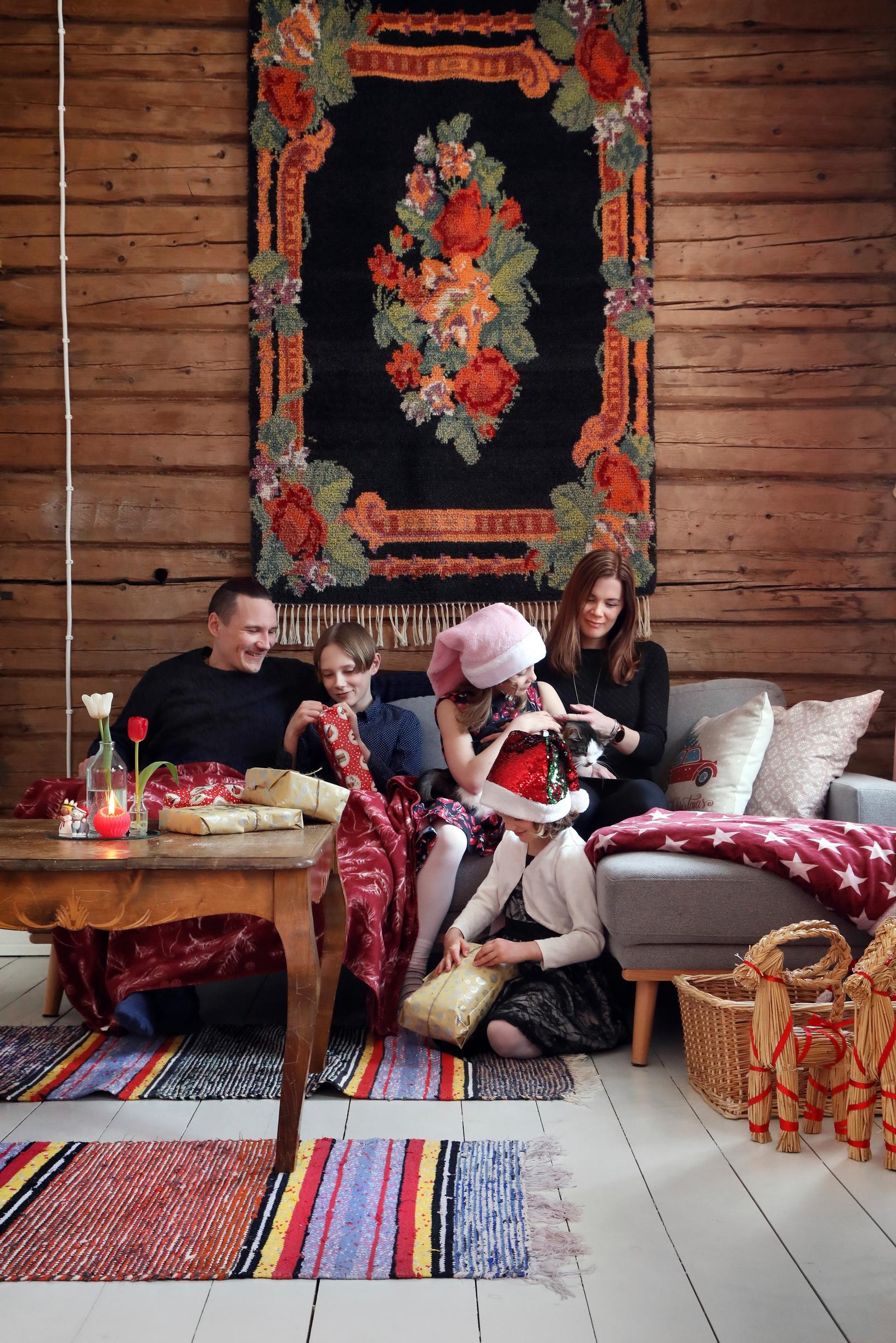 Koski family on the sofa