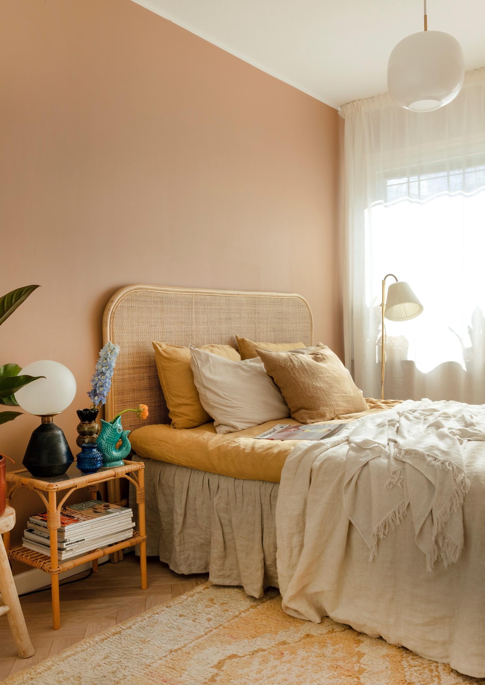 Linen bedspread