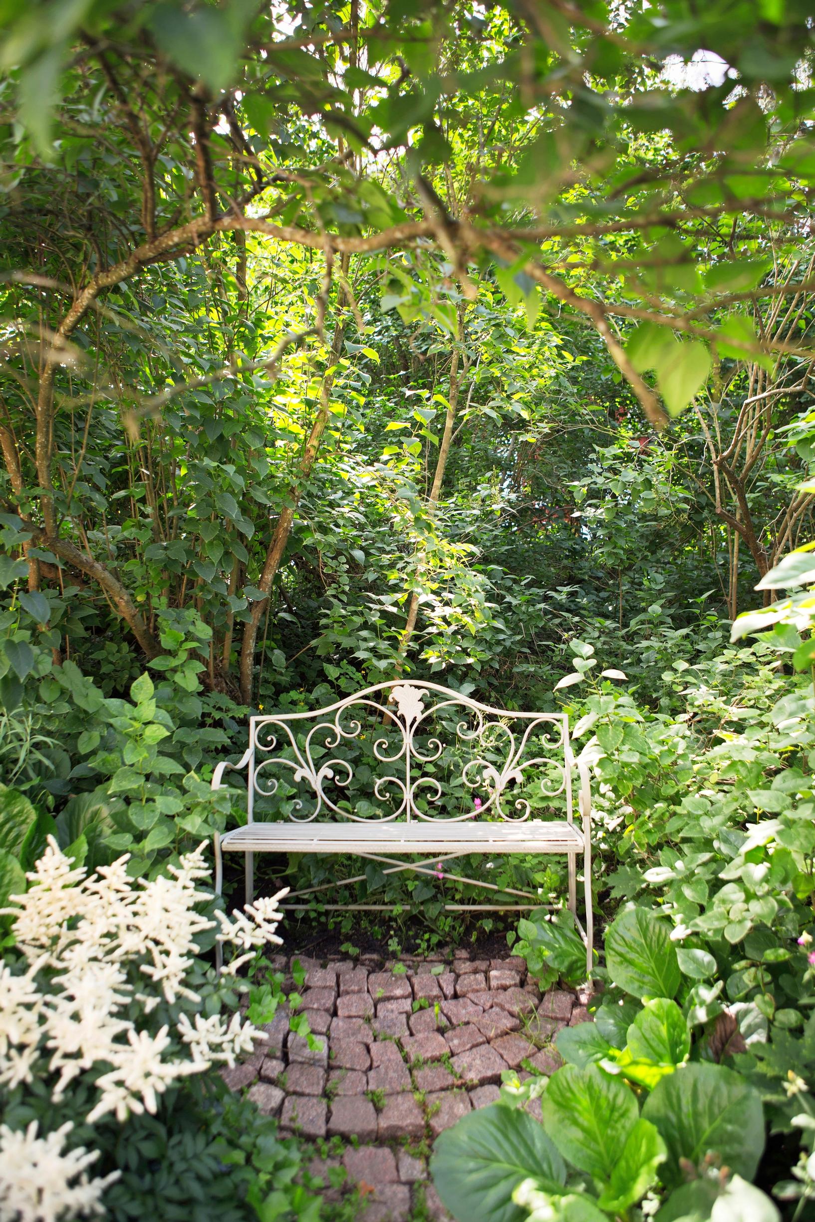 yard seating areas