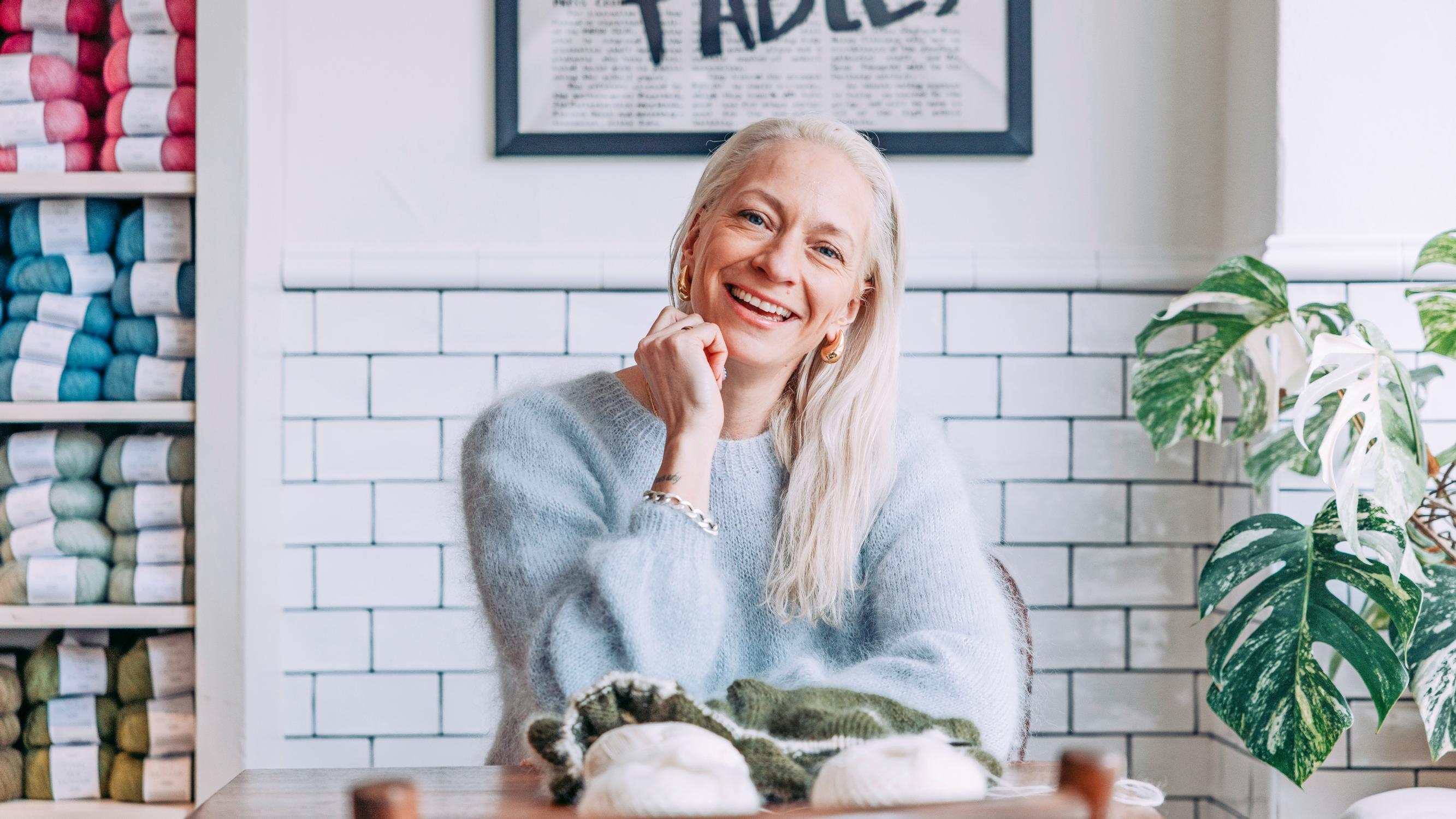 Linda left her well-paid job and opened the yarn shop of her dreams: “No matter what happens, it’s wonderful that I dared to try”