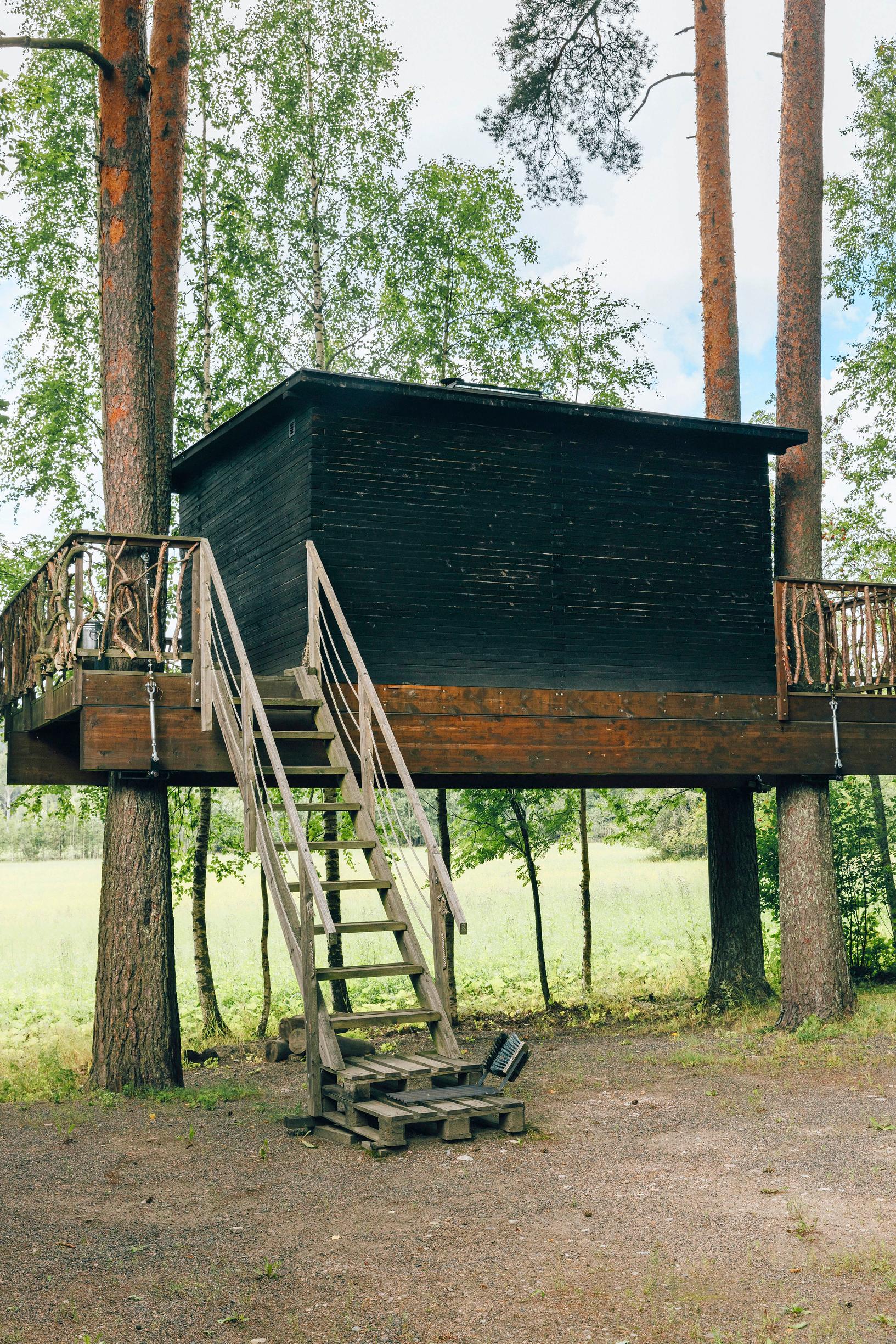 treehouse sauna
