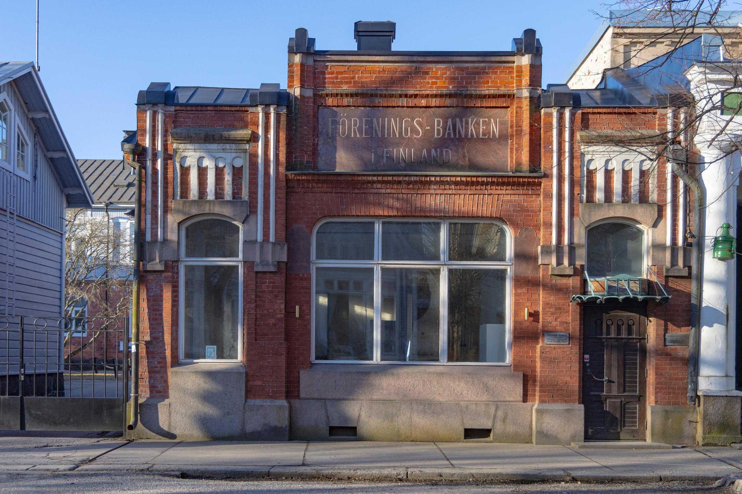 The old bank property in Hanko