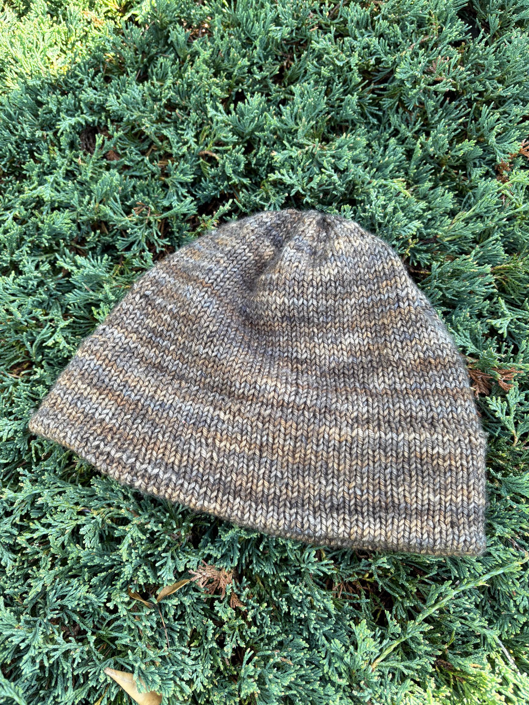 Easy knitted hat for men