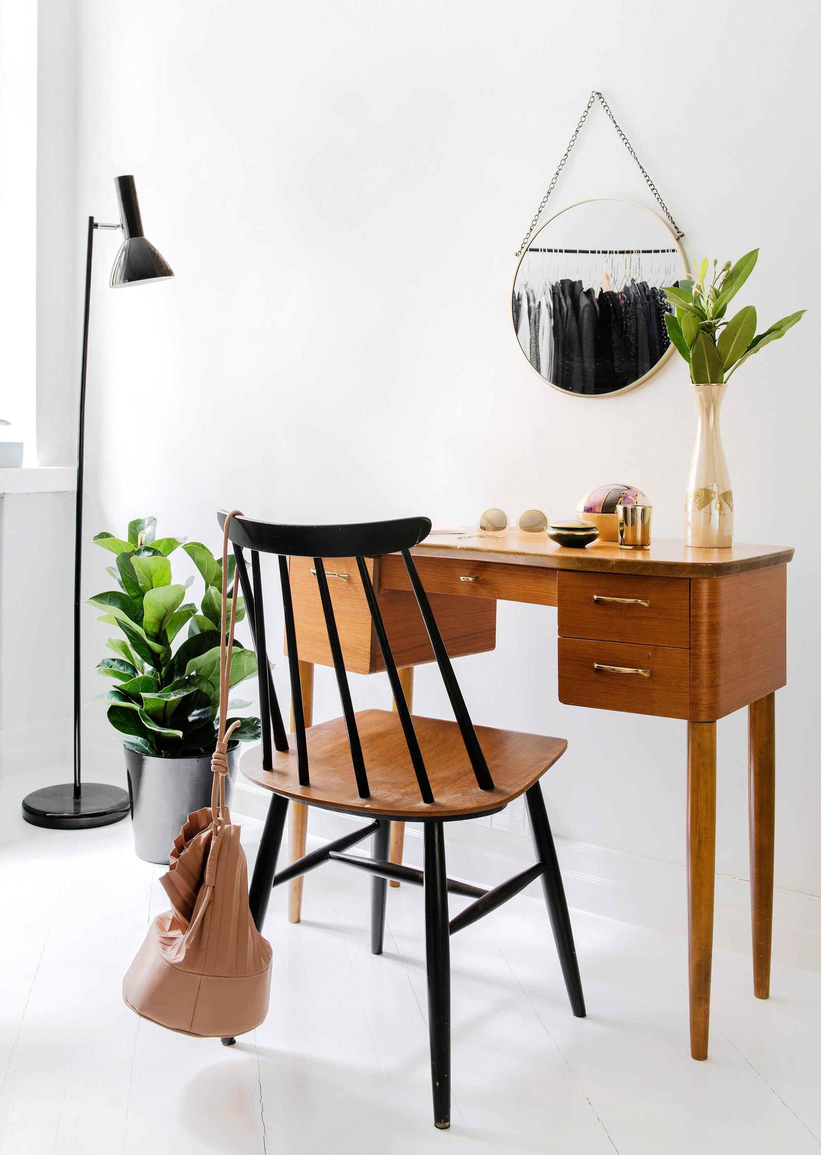 Ilmari Tapiovaara’s Fanett spindle-back chair