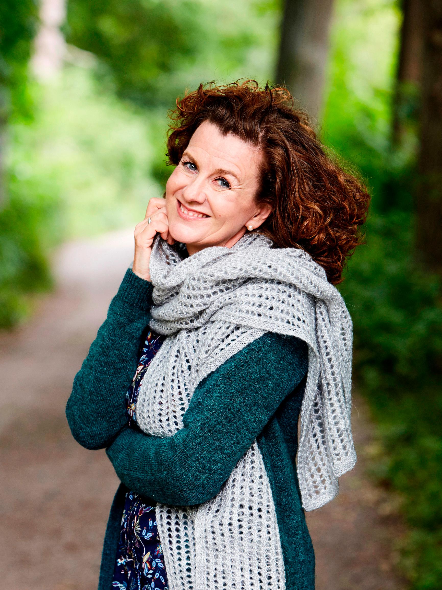 Just the right amount of bling: knit an easy lace shawl with sparkly yarn