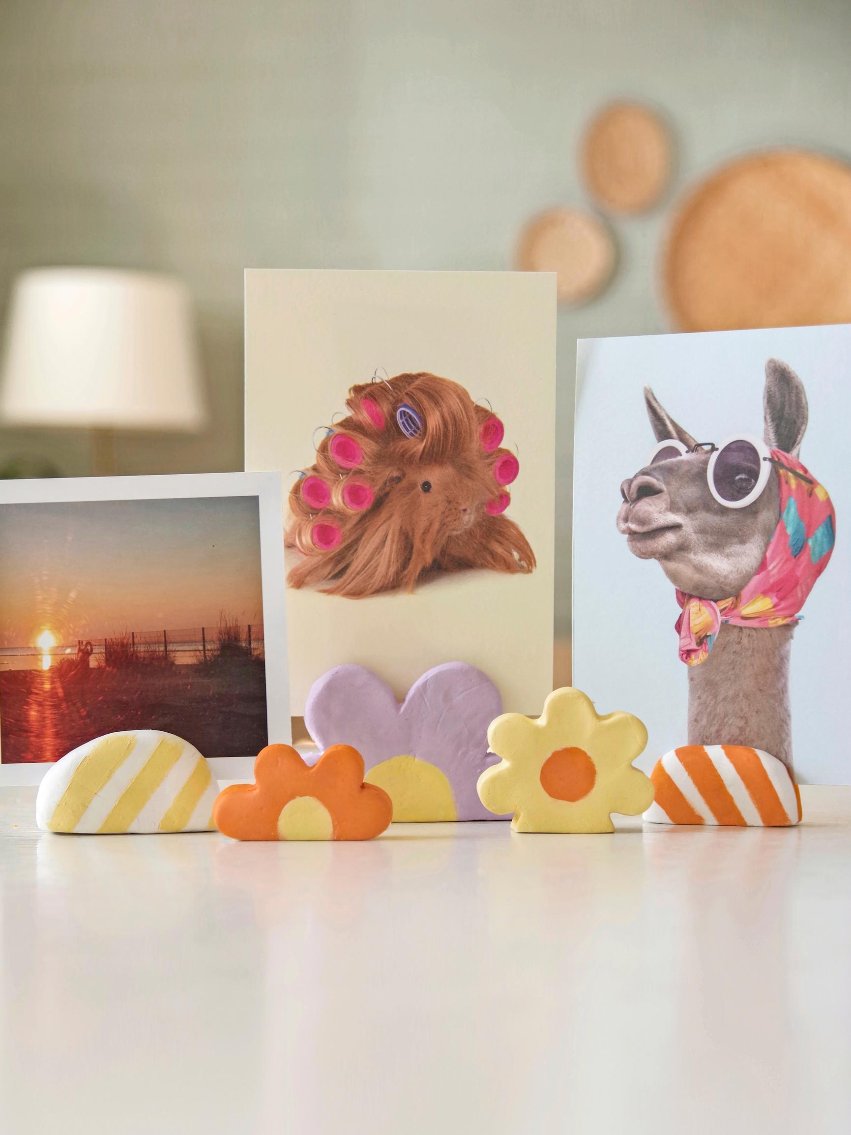 Line up your photos with these cute and easy air-drying clay stands
