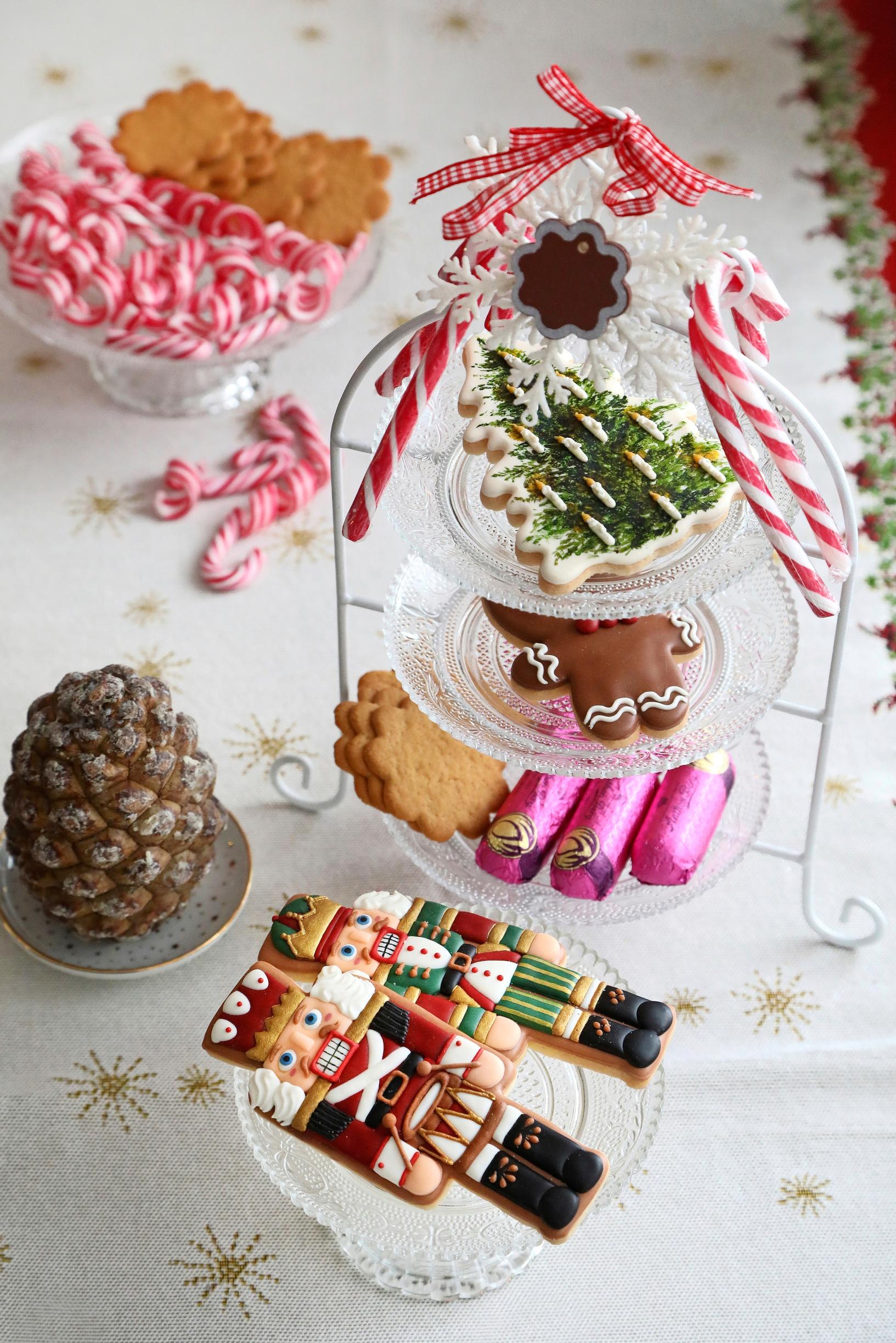 Decorated gingerbread cookies on the table.