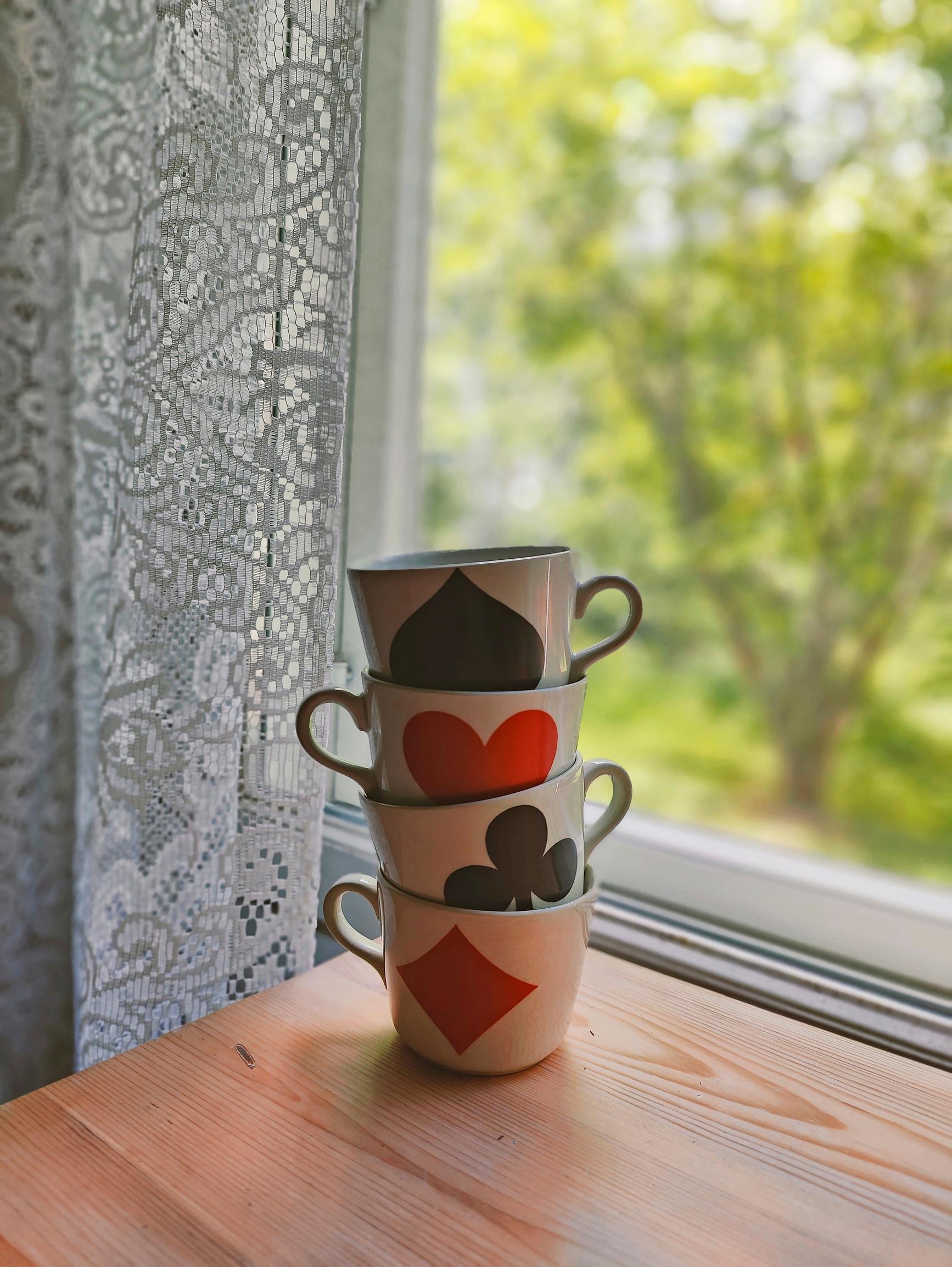 Arabian playing card cups on a table