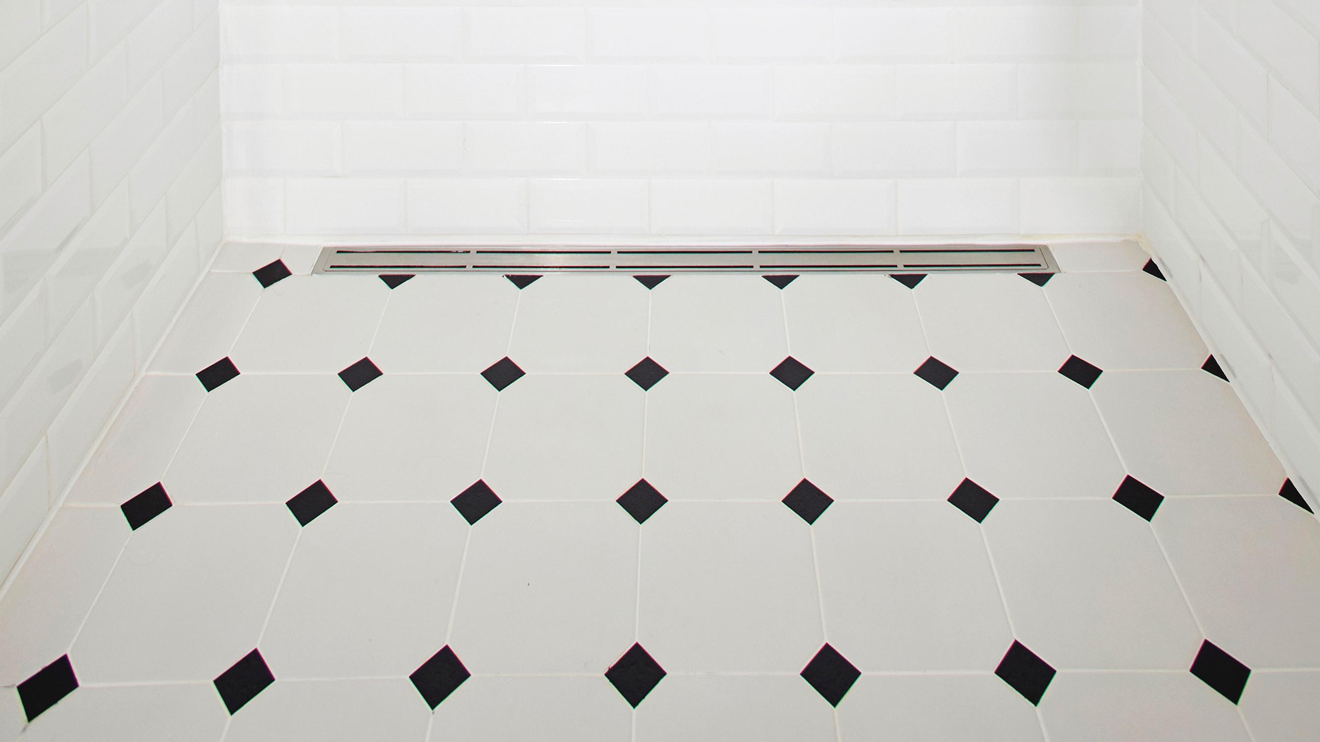 Cleaning tiles—expert tips to easily remove stubborn stains!