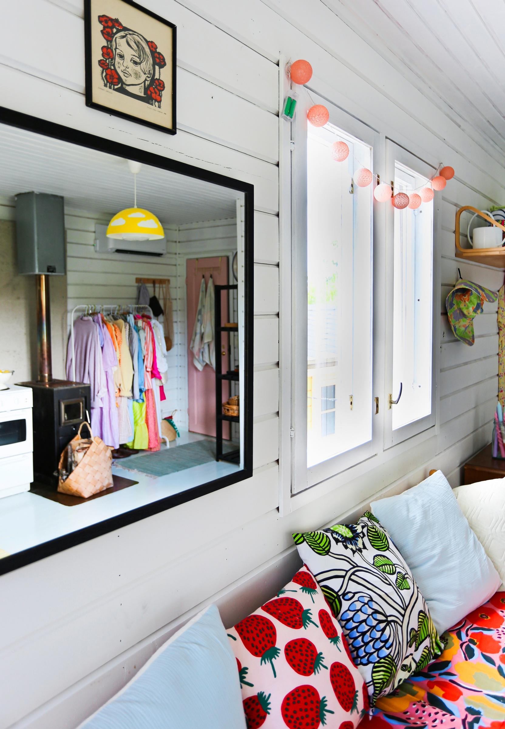 The colorful interior of Hanna and Aksu’s allotment garden cottage