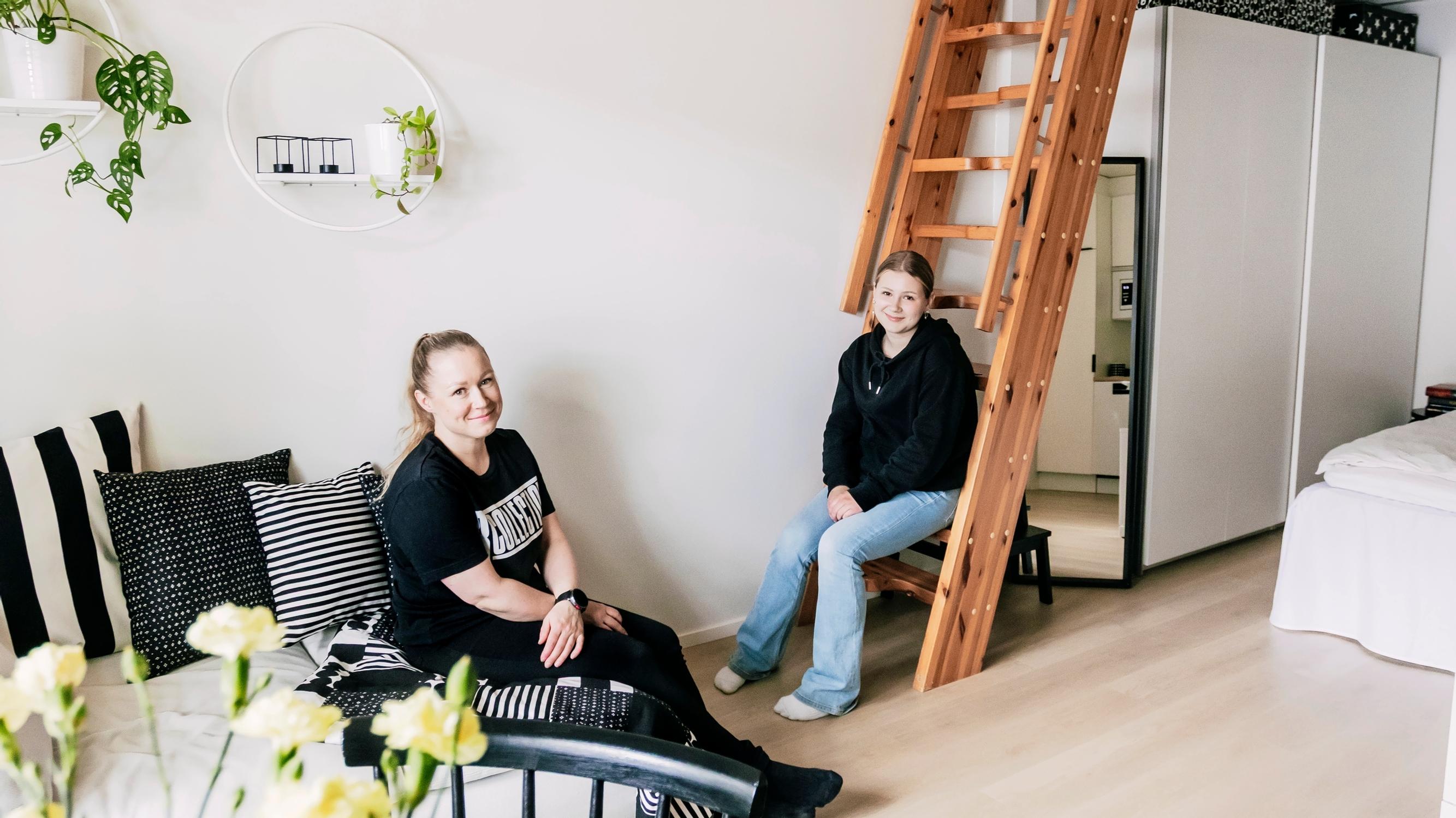 Mom and teen share a studio: “A big single-family house wasn’t right for me”