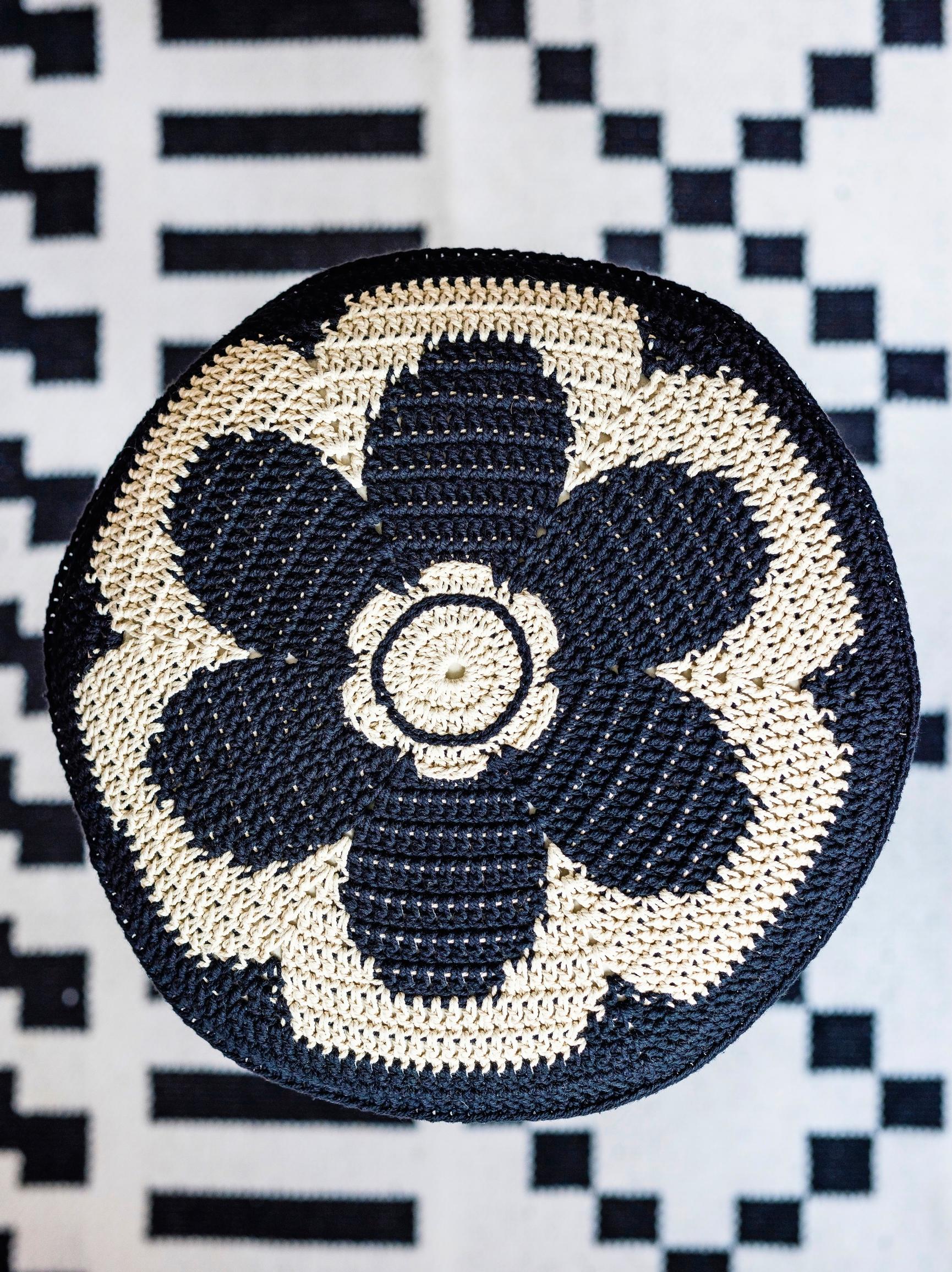 A floral pattern designed by Molla Mills