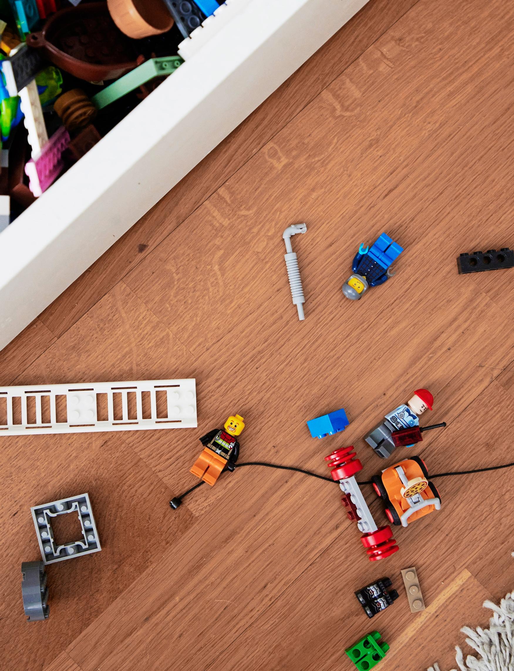 lego play on the floor of Juha Itkonen’s home