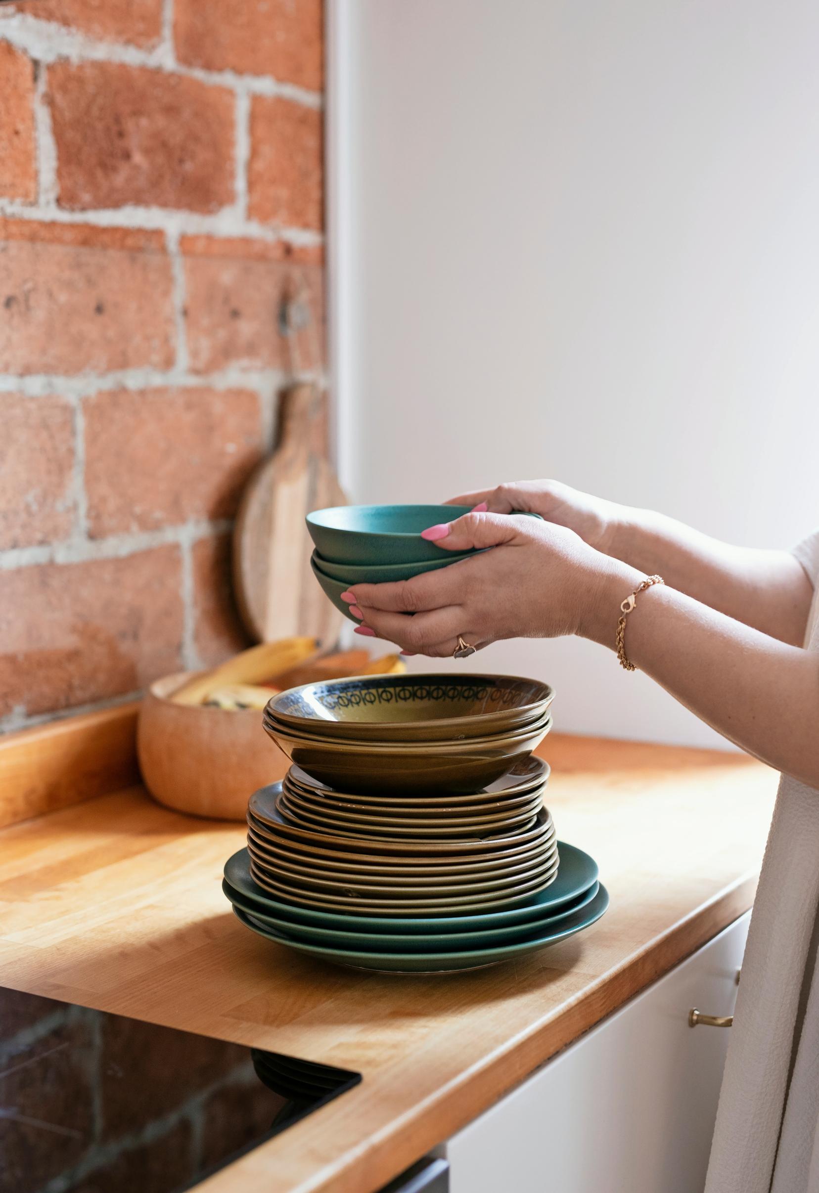 Photo of a stack of plates.