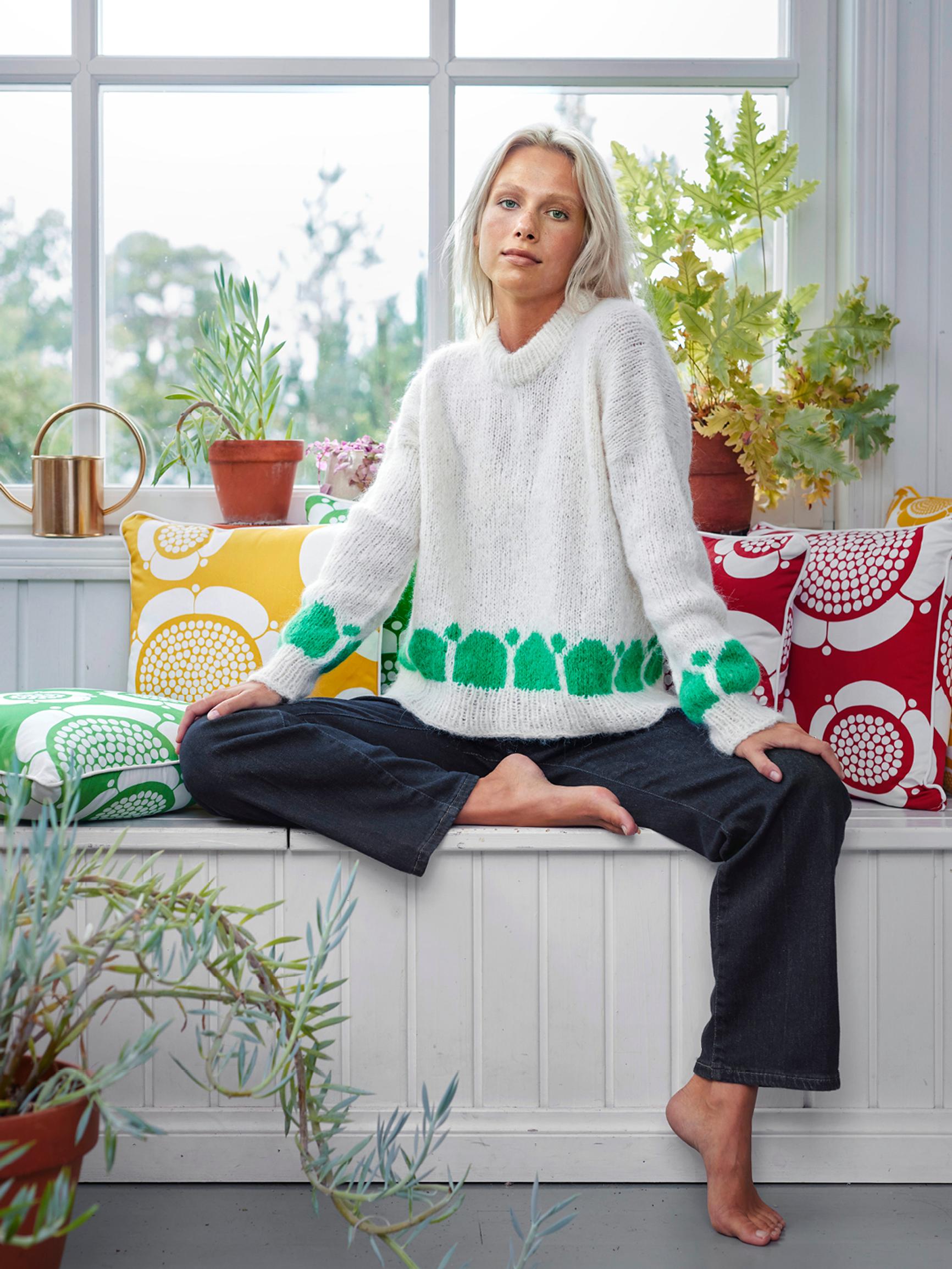 Knit the minimalistic Sunnuntaiaamu (“Sunday Morning”) sweater, perfect for a beginner colorwork knitter
