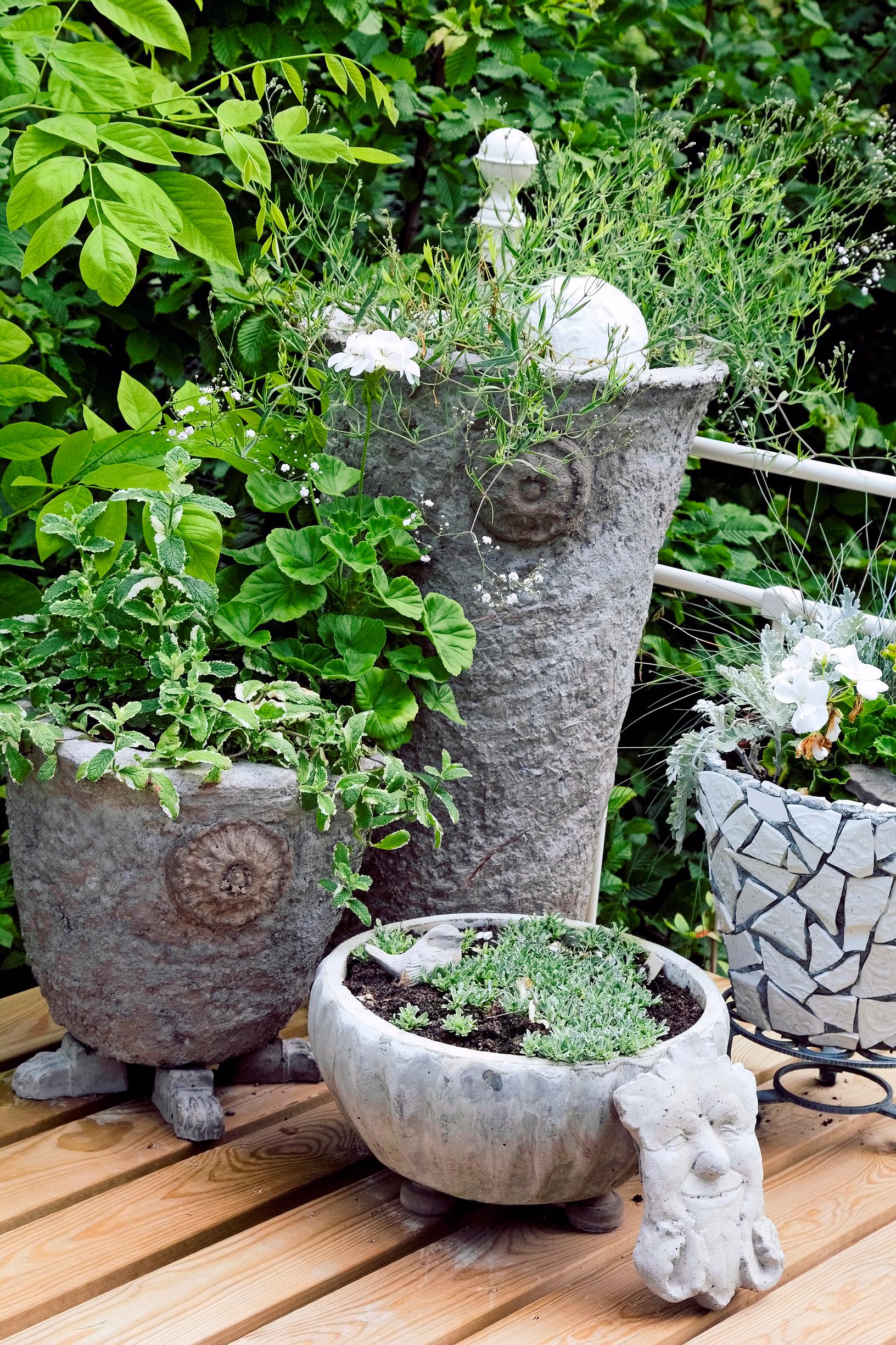 Concrete finish on an old pot