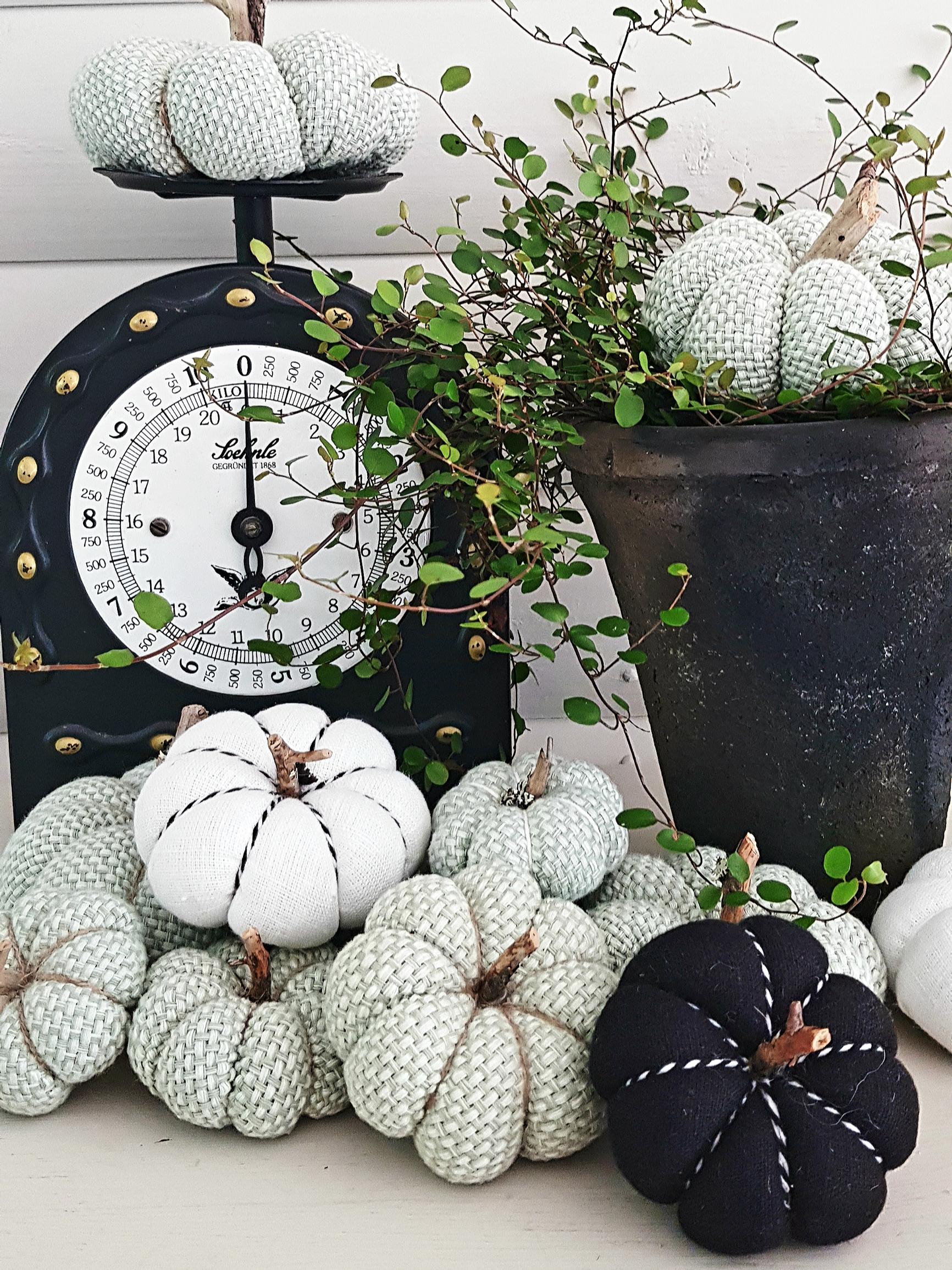 Kirsi’s adorable recycled-fabric pumpkins: “I often make them while watching TV”