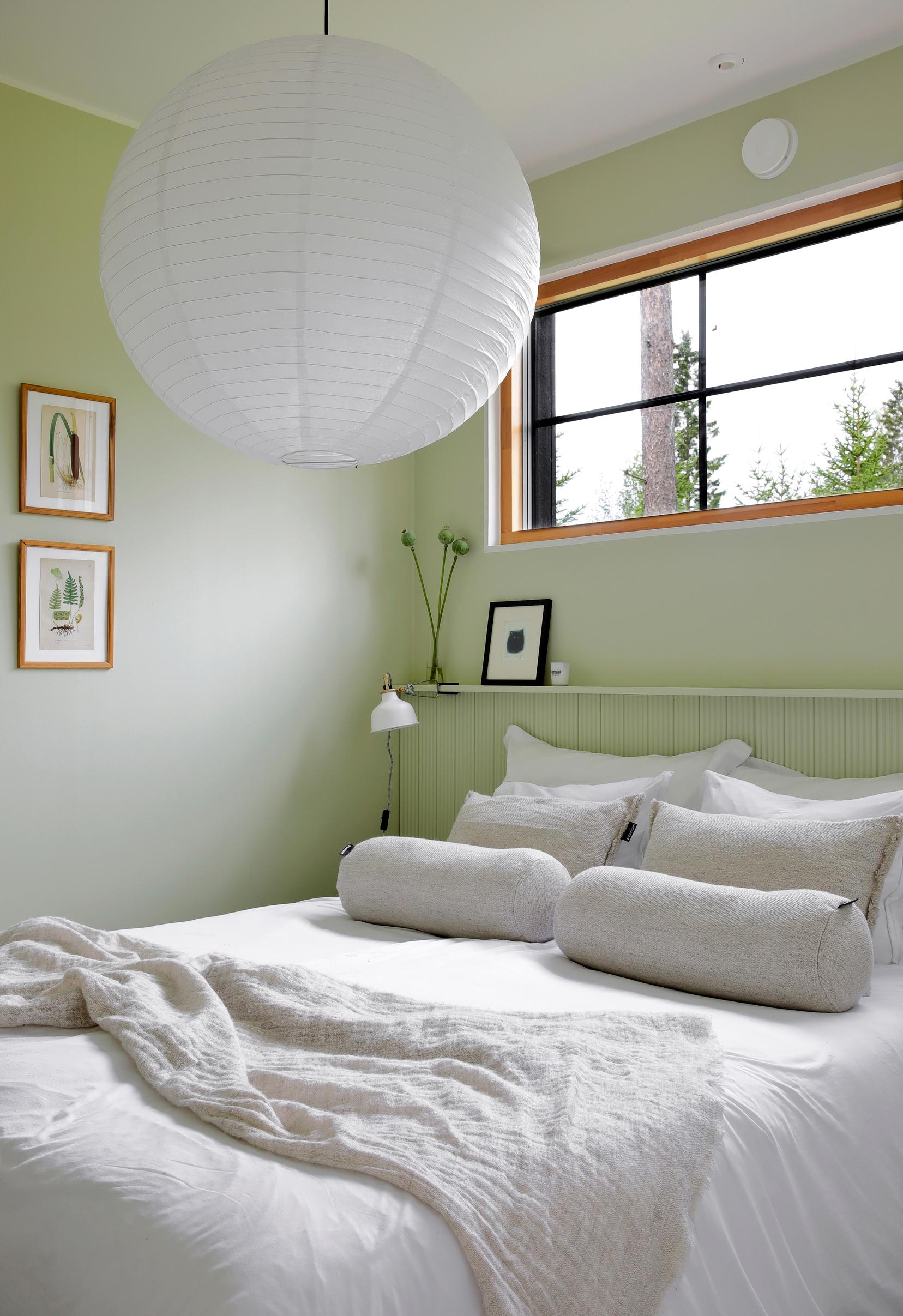 Headboard matching the wall color
