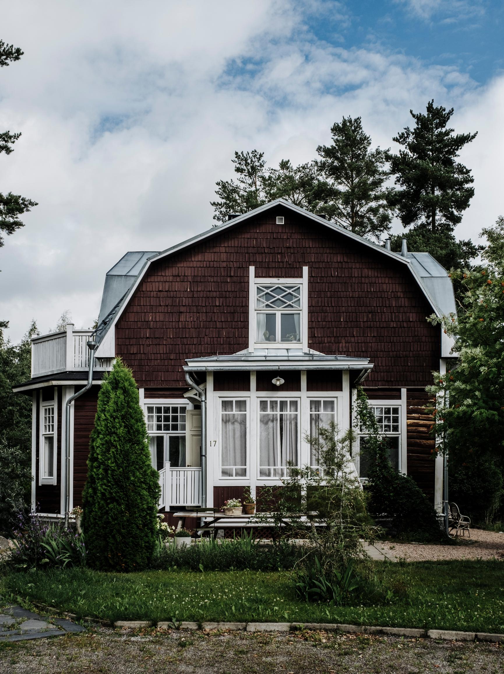 The house from the outside.
