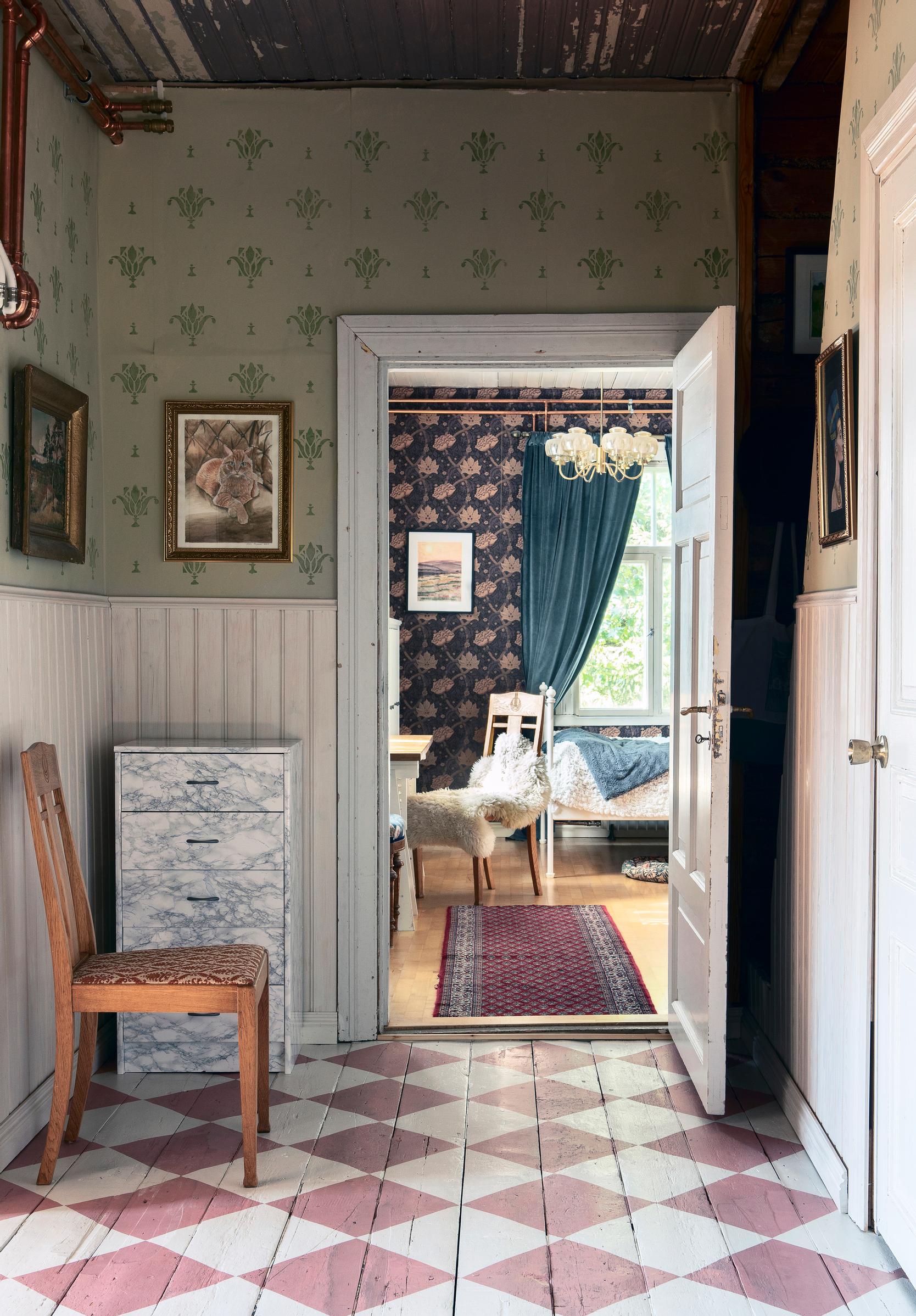 Red-and-white checkered floor in the entryway