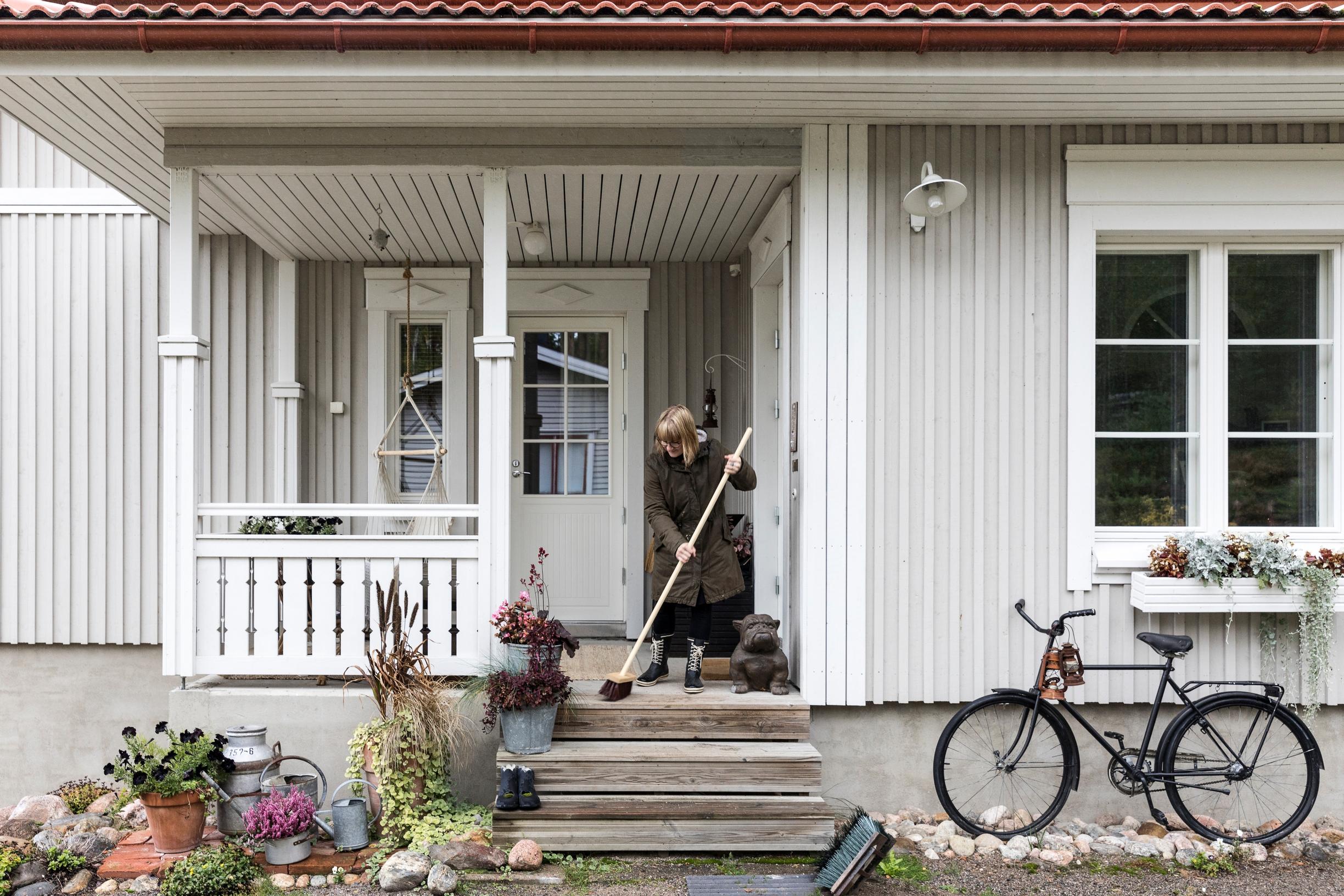 Heidi and Jani's house viewed from outside.