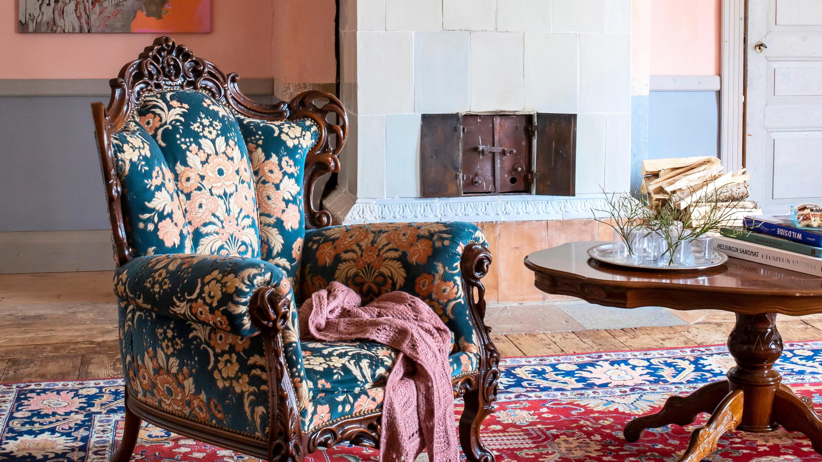 A 200-year-old Bollsta Farm invites time to stand still: “We don’t want to modernize the house; we want it to breathe its own life”